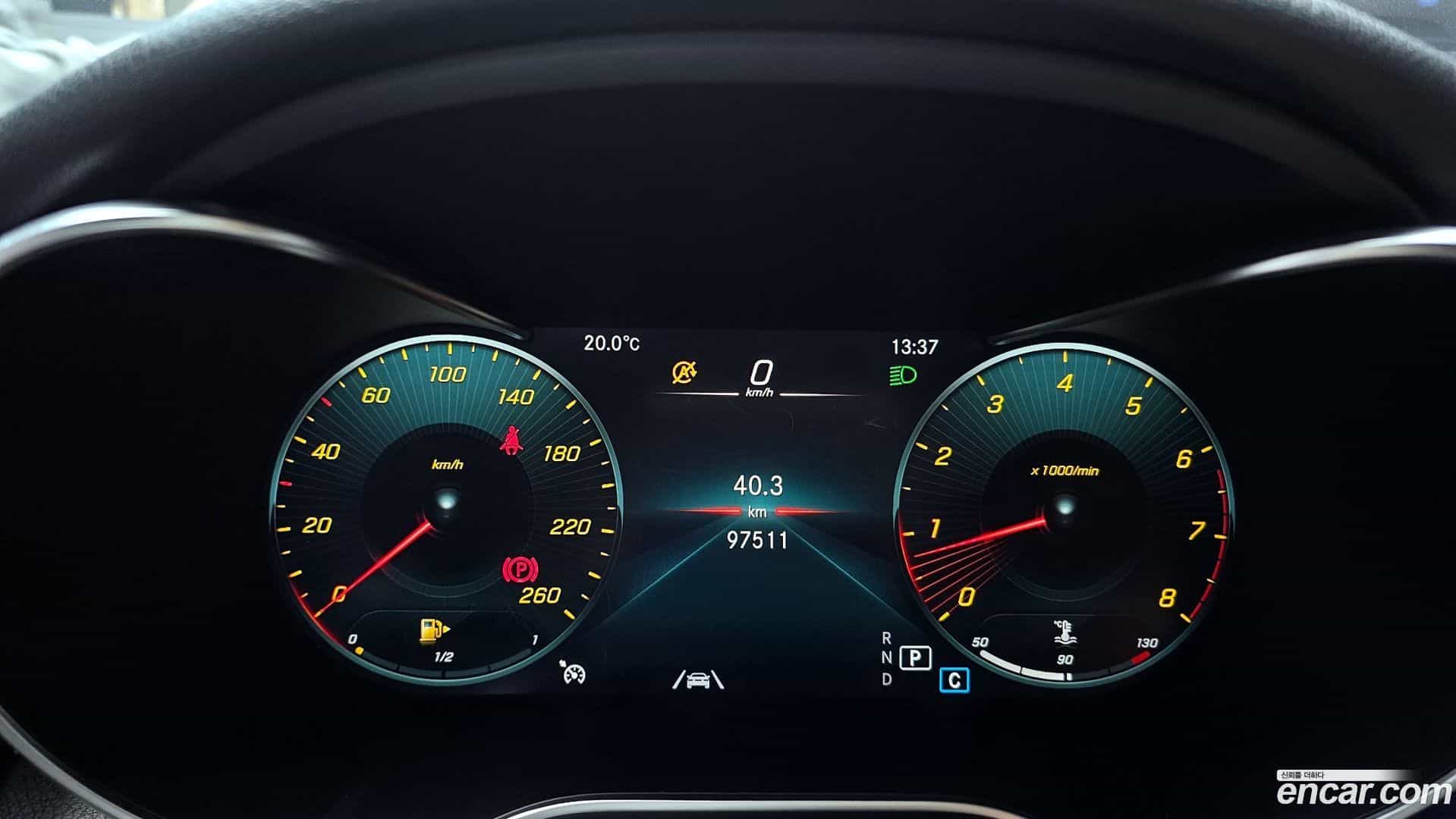 GLC-Class Mercedes-Benz 2020.4-INNER-008