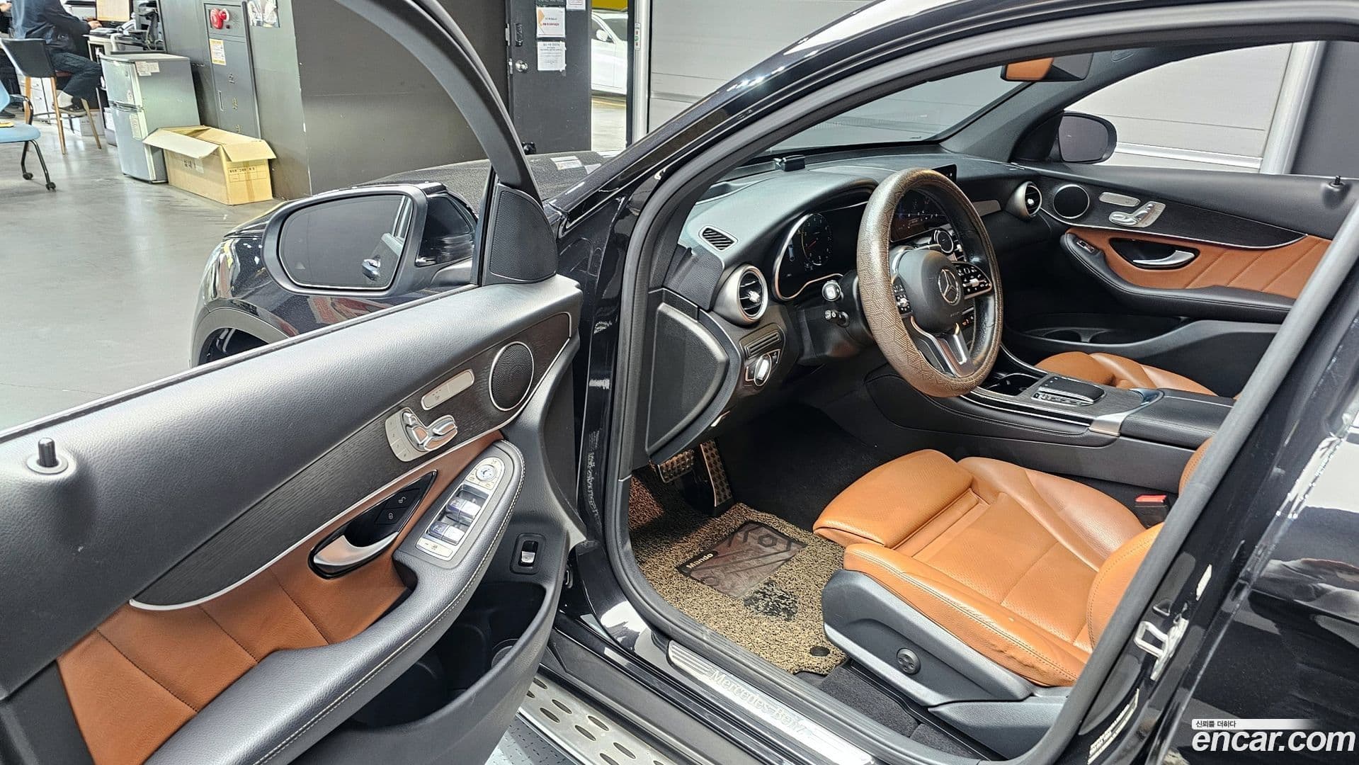 Main__Slider__Photo:GLC-Class Mercedes-Benz 2020.4-9