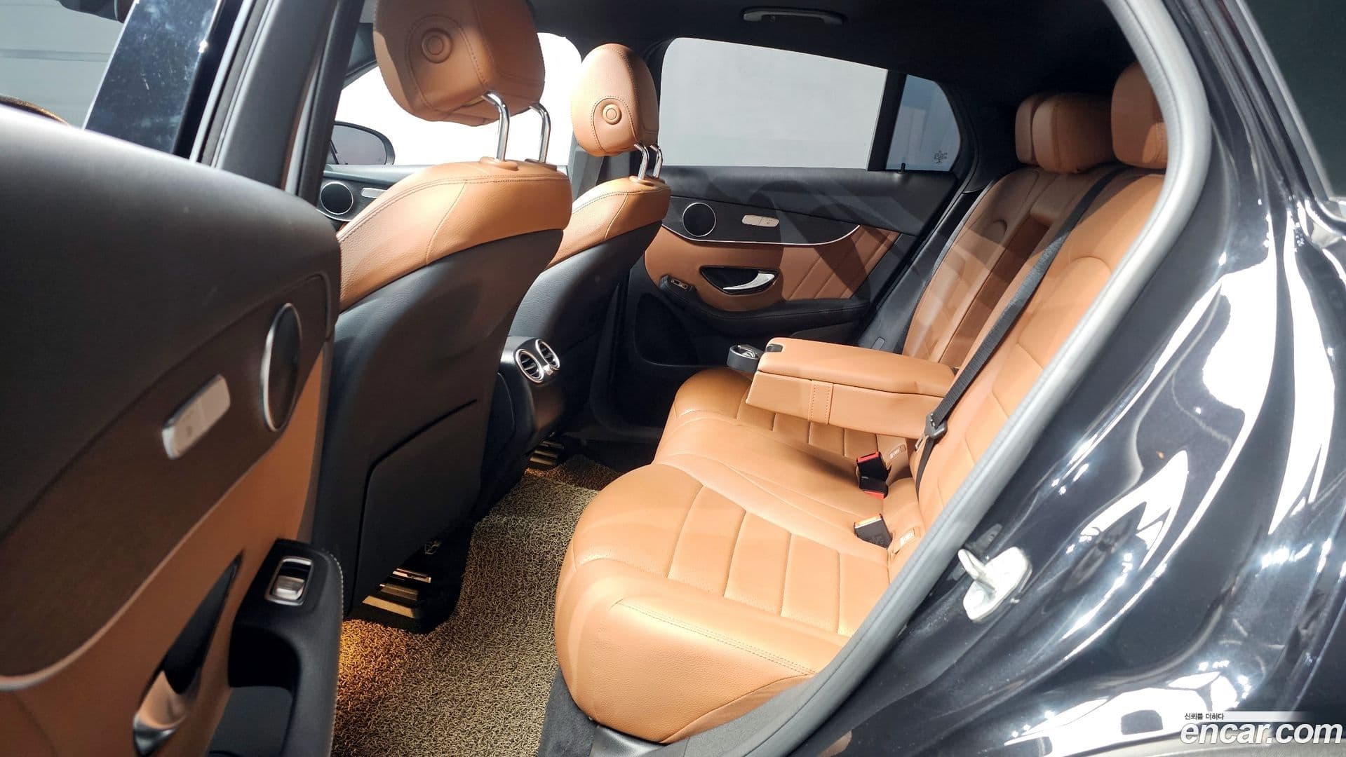 Main__Slider__Photo:GLC-Class Mercedes-Benz 2020.4-11