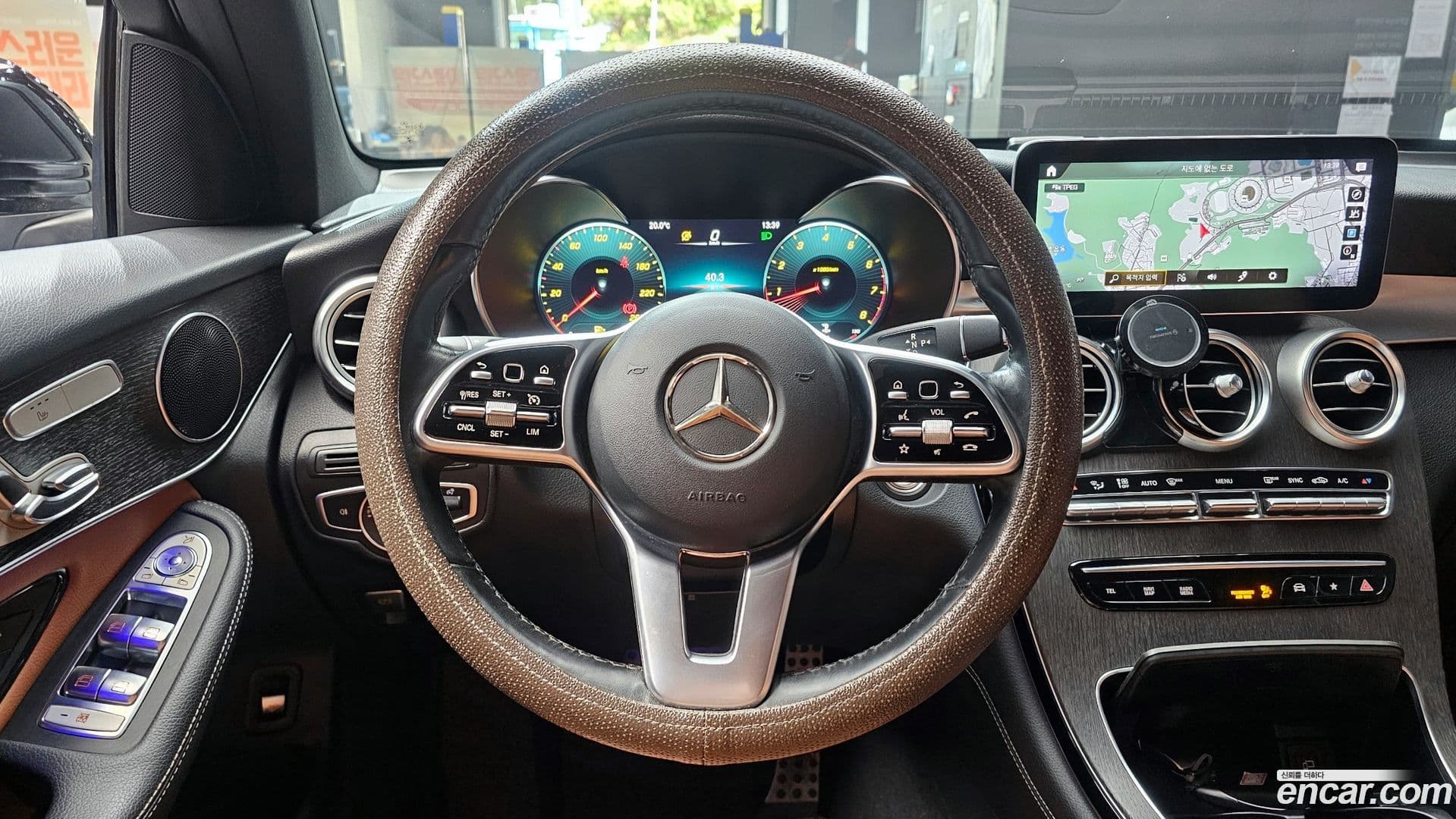 Main__Slider__Photo:GLC-Class Mercedes-Benz 2020.4-12