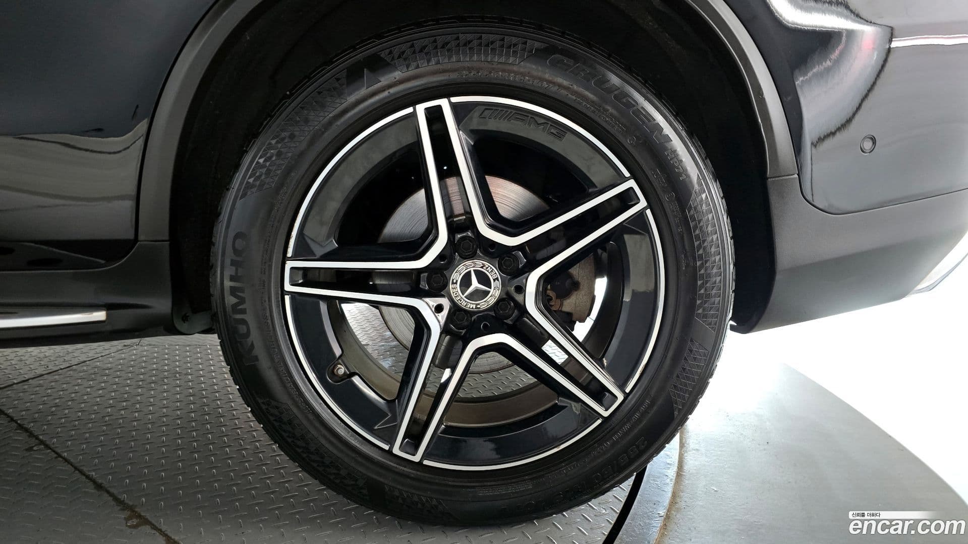 Main__Slider__Photo:GLC-Class Mercedes-Benz 2020.4-20