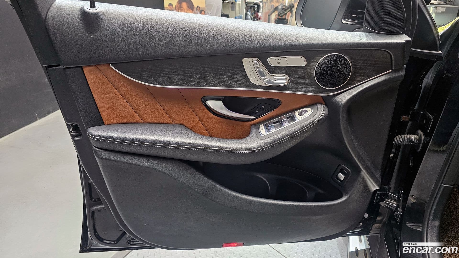 Main__Slider__Photo:GLC-Class Mercedes-Benz 2020.4-23