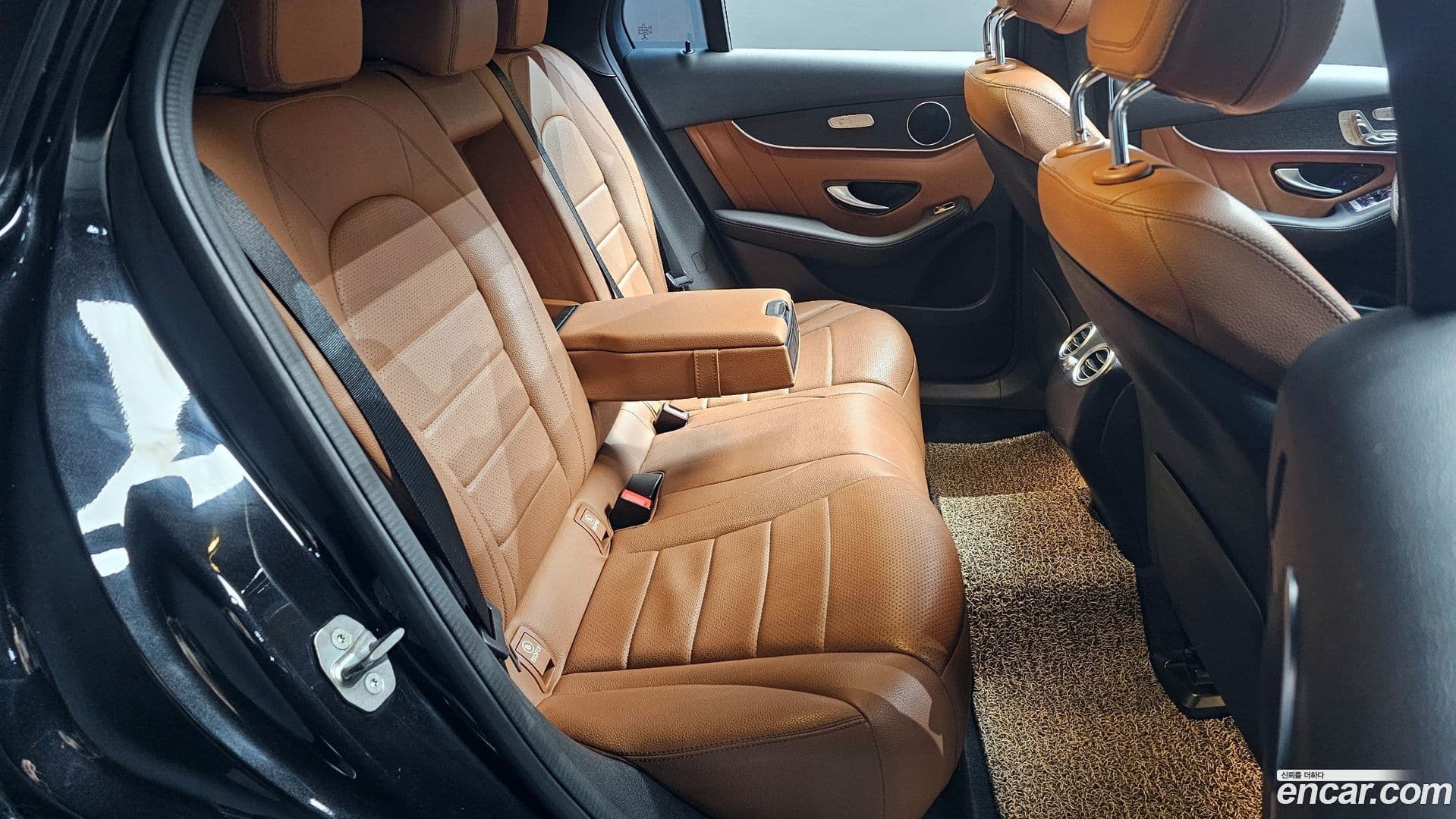 Main__Slider__Photo:GLC-Class Mercedes-Benz 2020.4-25