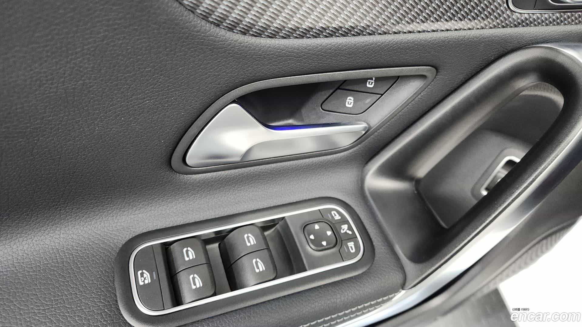 A-Class Mercedes-Benz 2024.8-OPTION-041