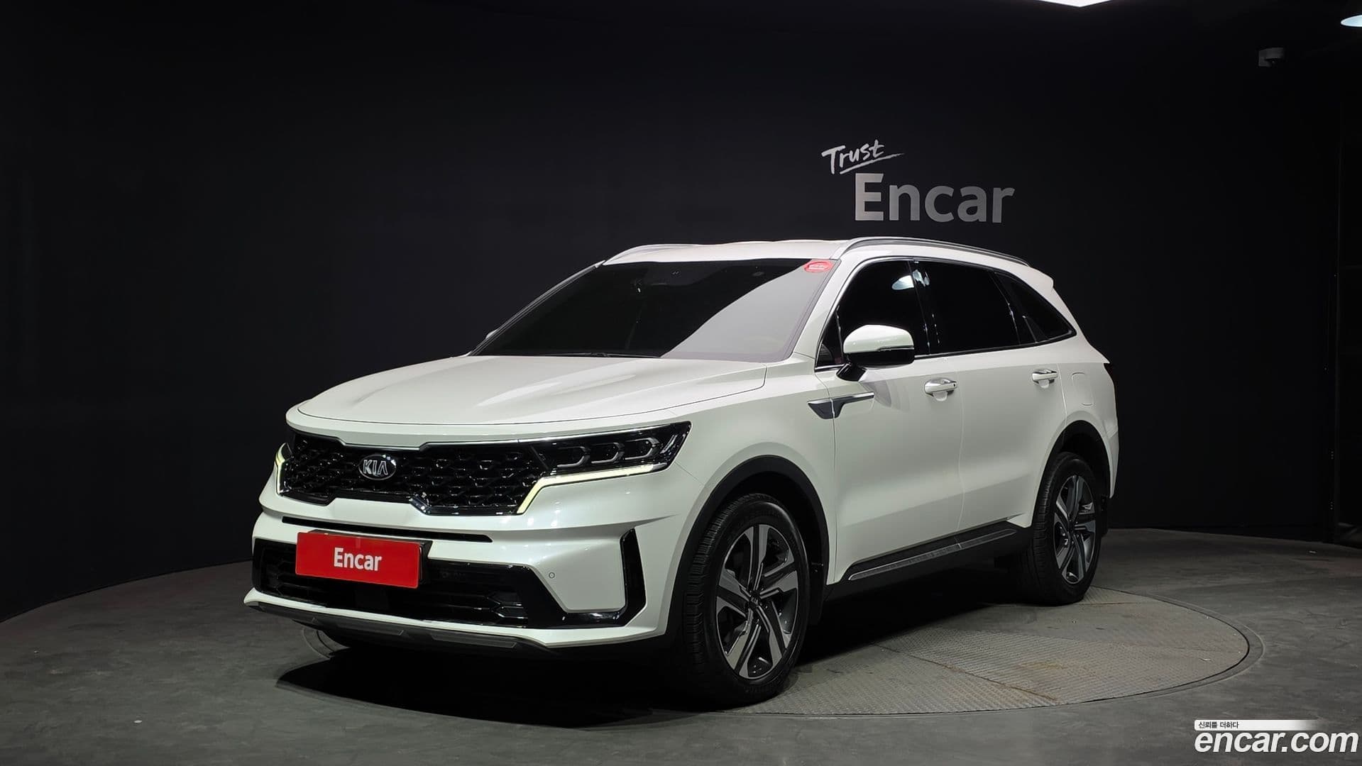 Main__Slider__Photo:Sorento Kia 2021.5-0