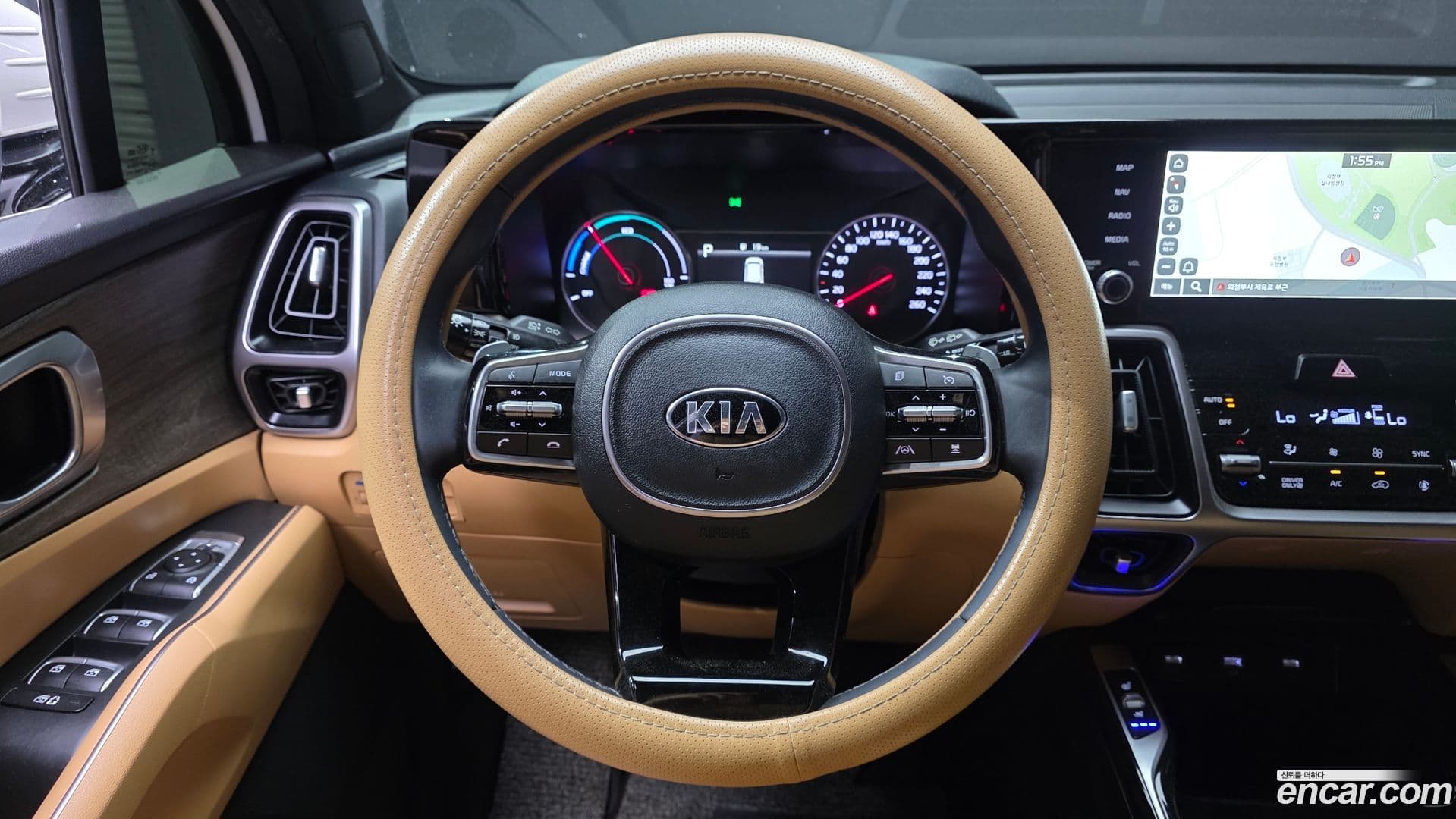 Main__Slider__Photo:Sorento Kia 2021.5-12