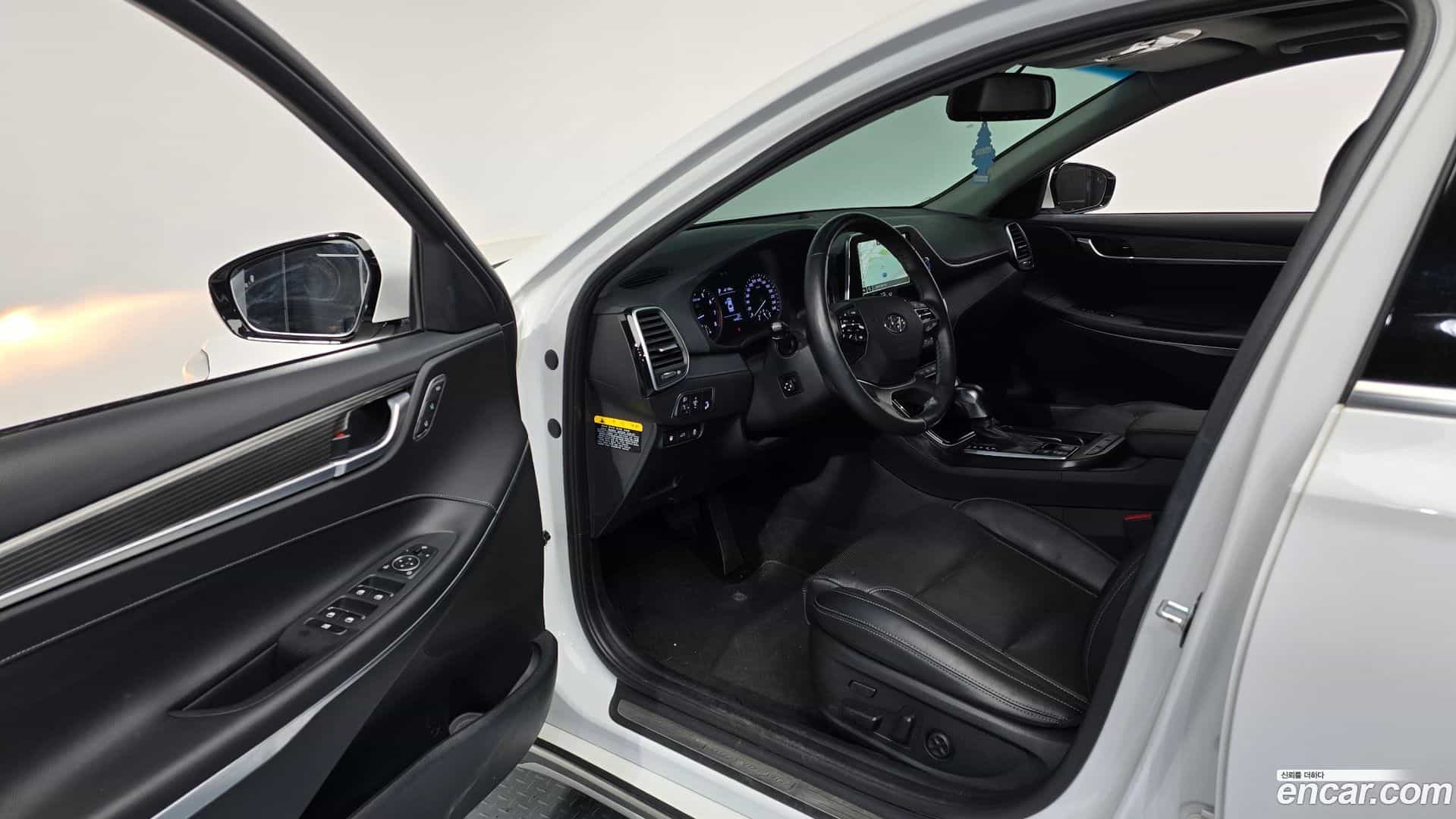Grandeur Hyundai 2018.6-INNER-010