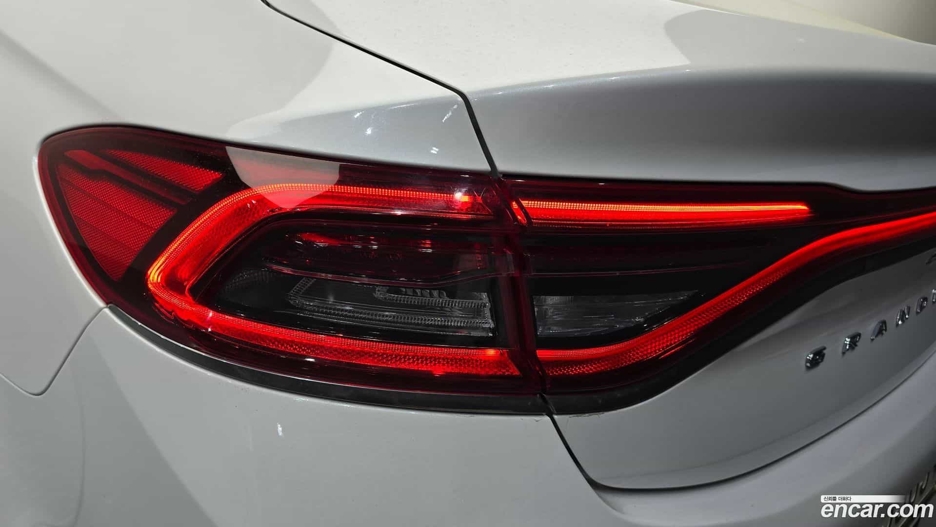 Grandeur Hyundai 2018.6-OUTER-033