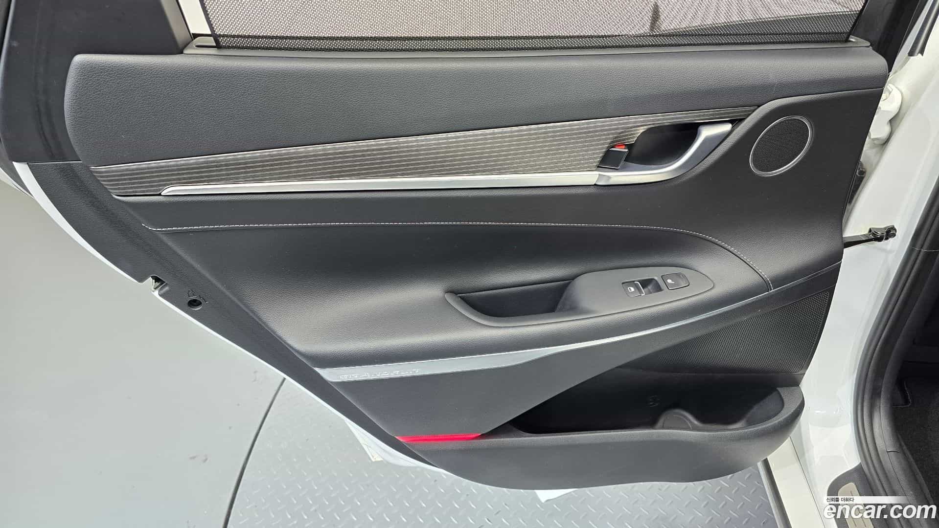 Grandeur Hyundai 2018.6-INNER-035
