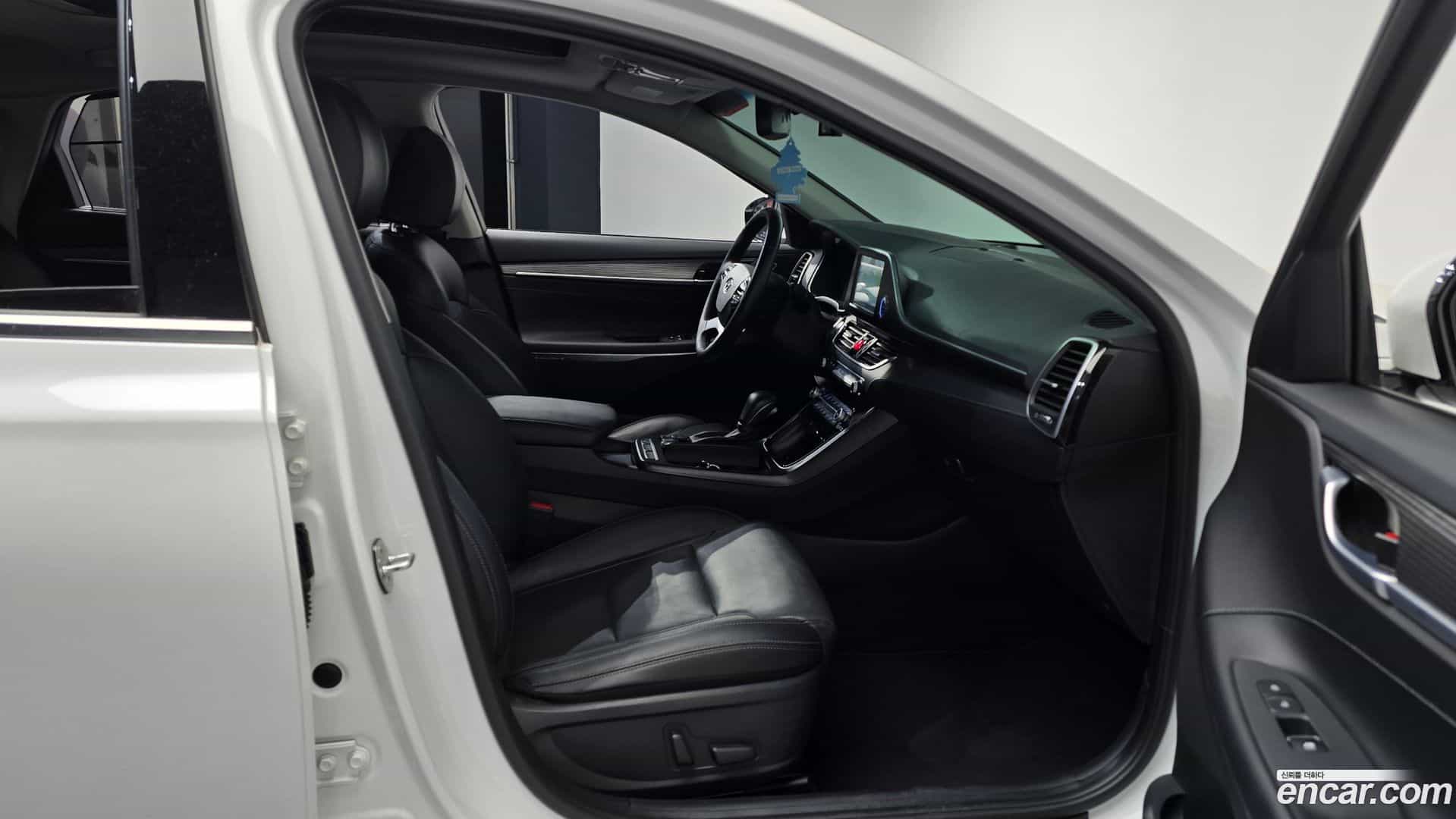 Grandeur Hyundai 2018.6-INNER-036