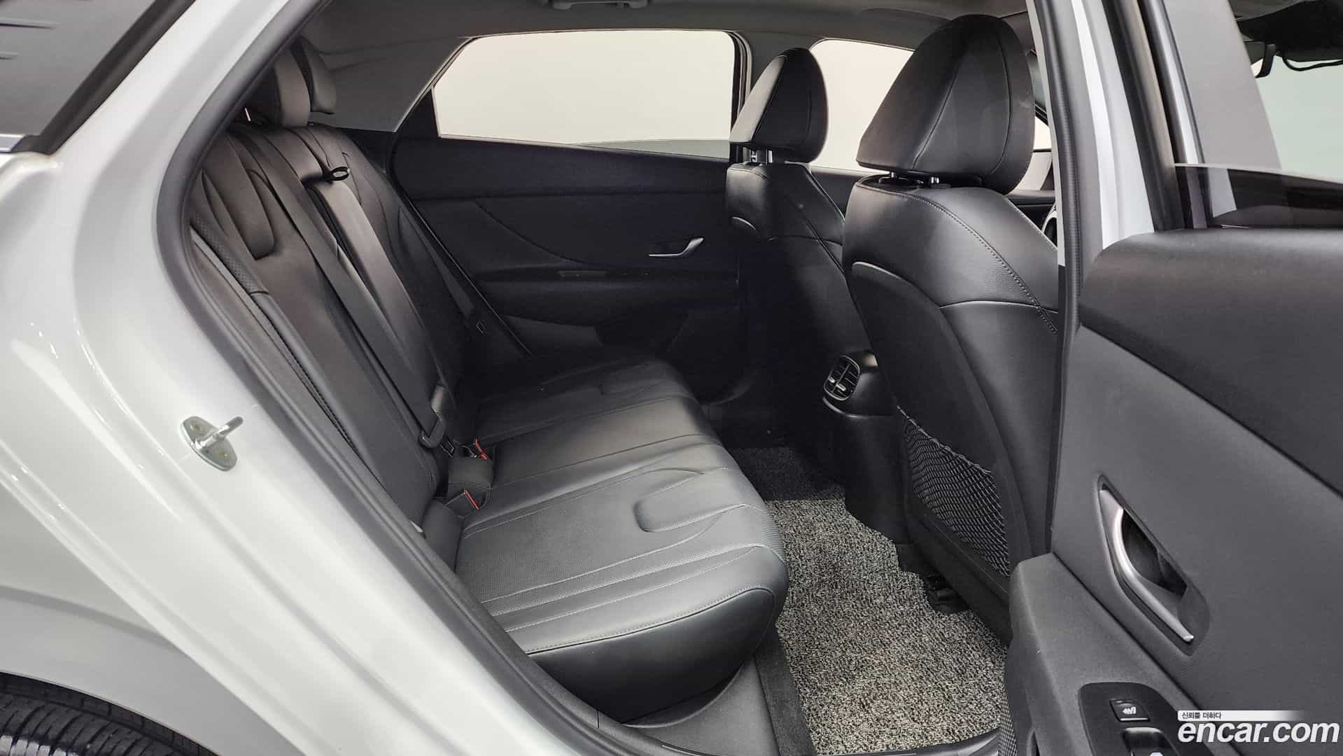 AVANTE Hyundai 2020.8-OPTION-015
