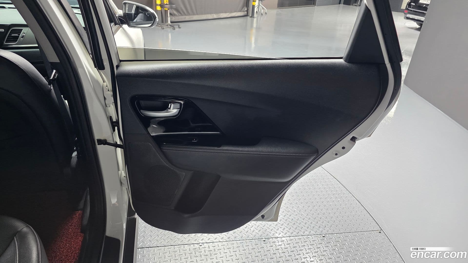 Main__Slider__Photo:Niro Kia 2019.5-24