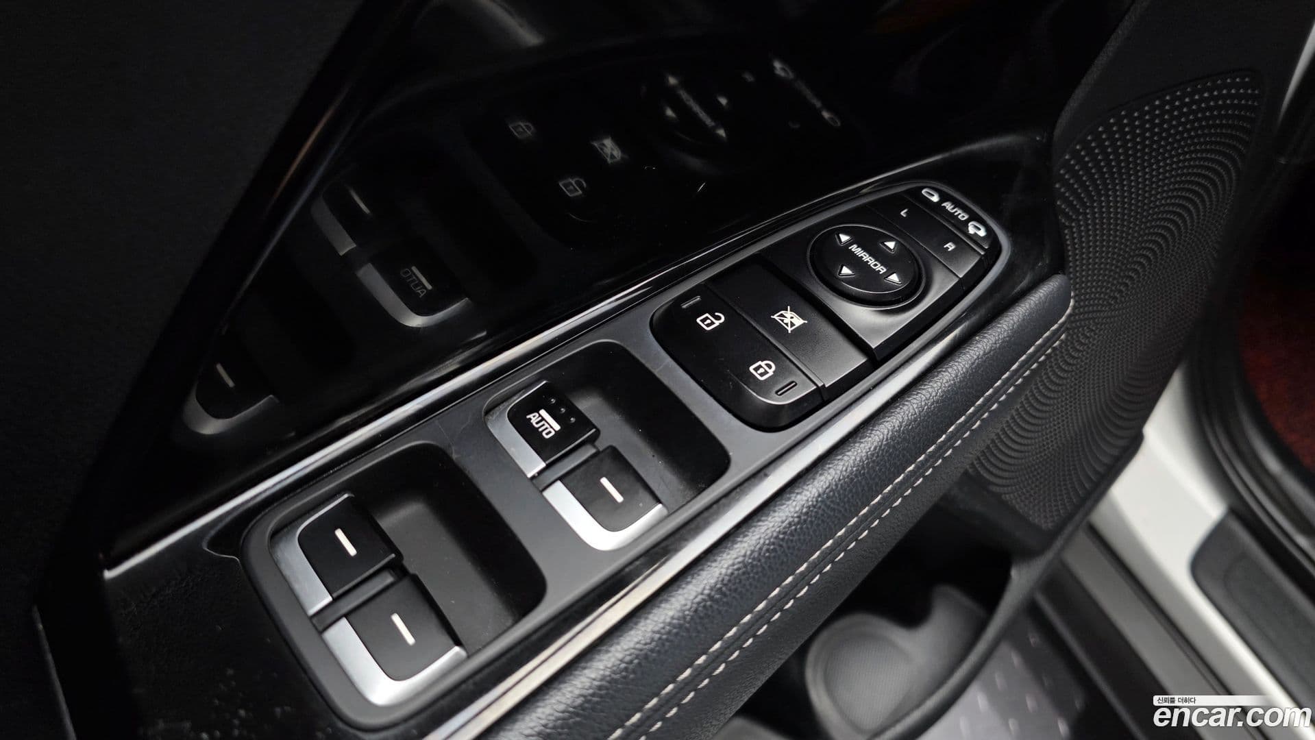 Main__Slider__Photo:Niro Kia 2019.5-27