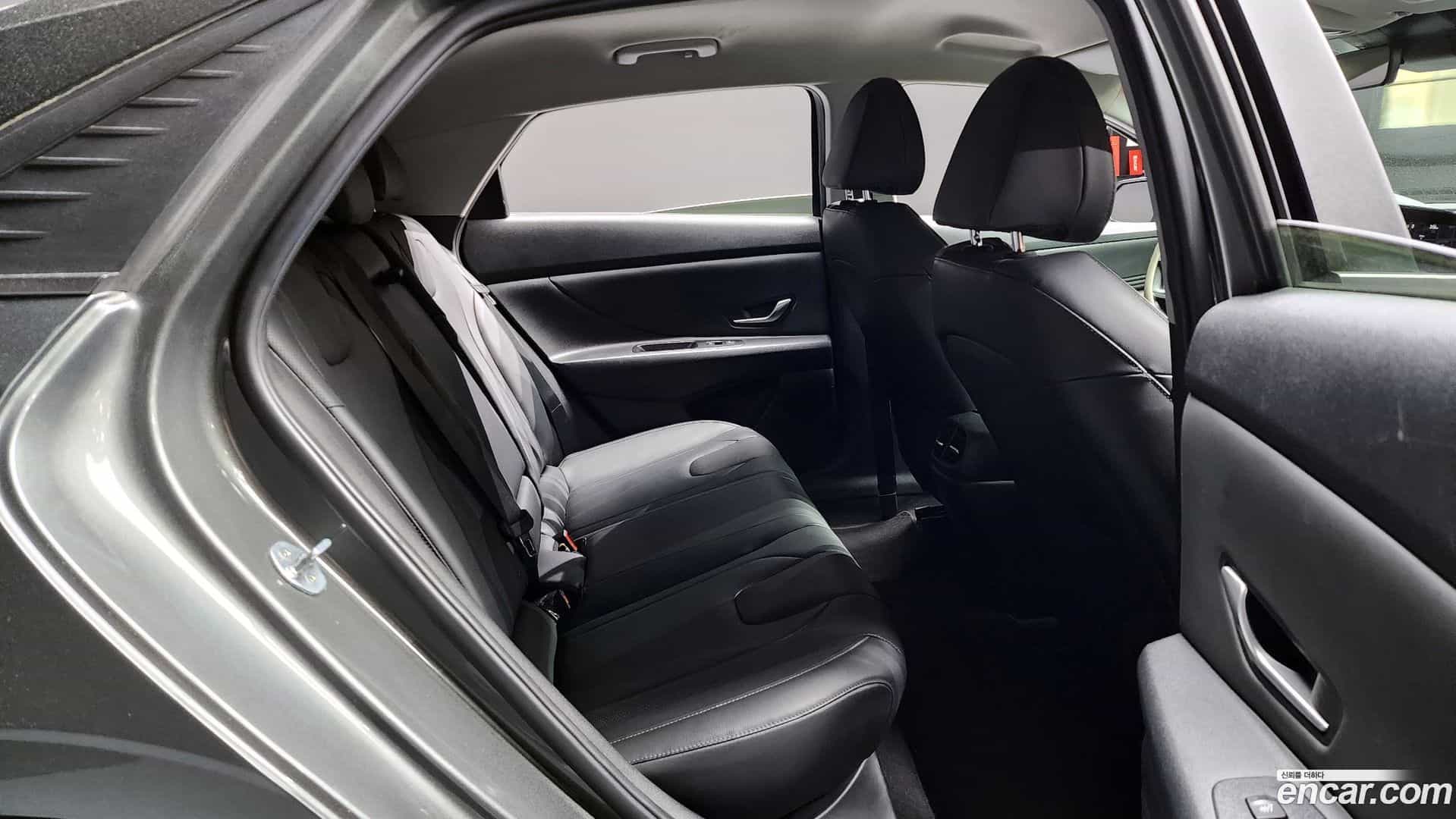 AVANTE Hyundai 2020.6-OPTION-015