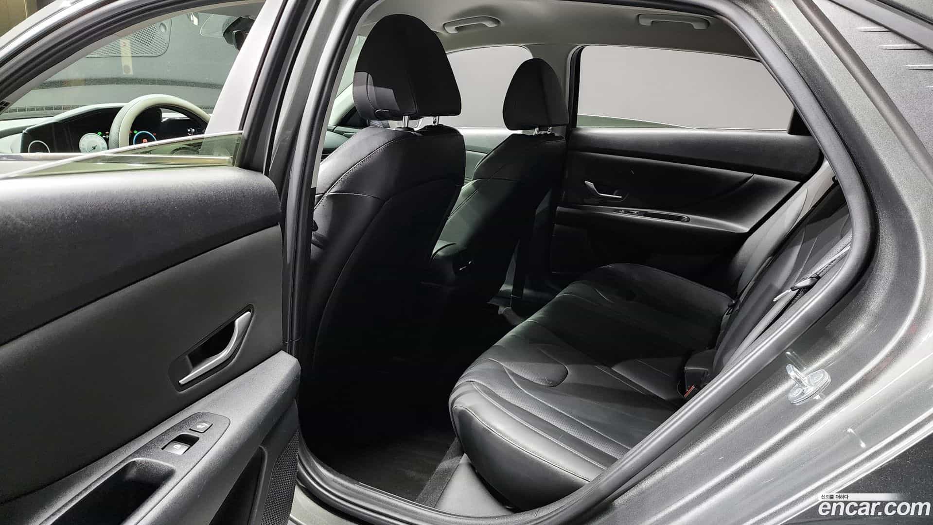 AVANTE Hyundai 2020.6-OPTION-016