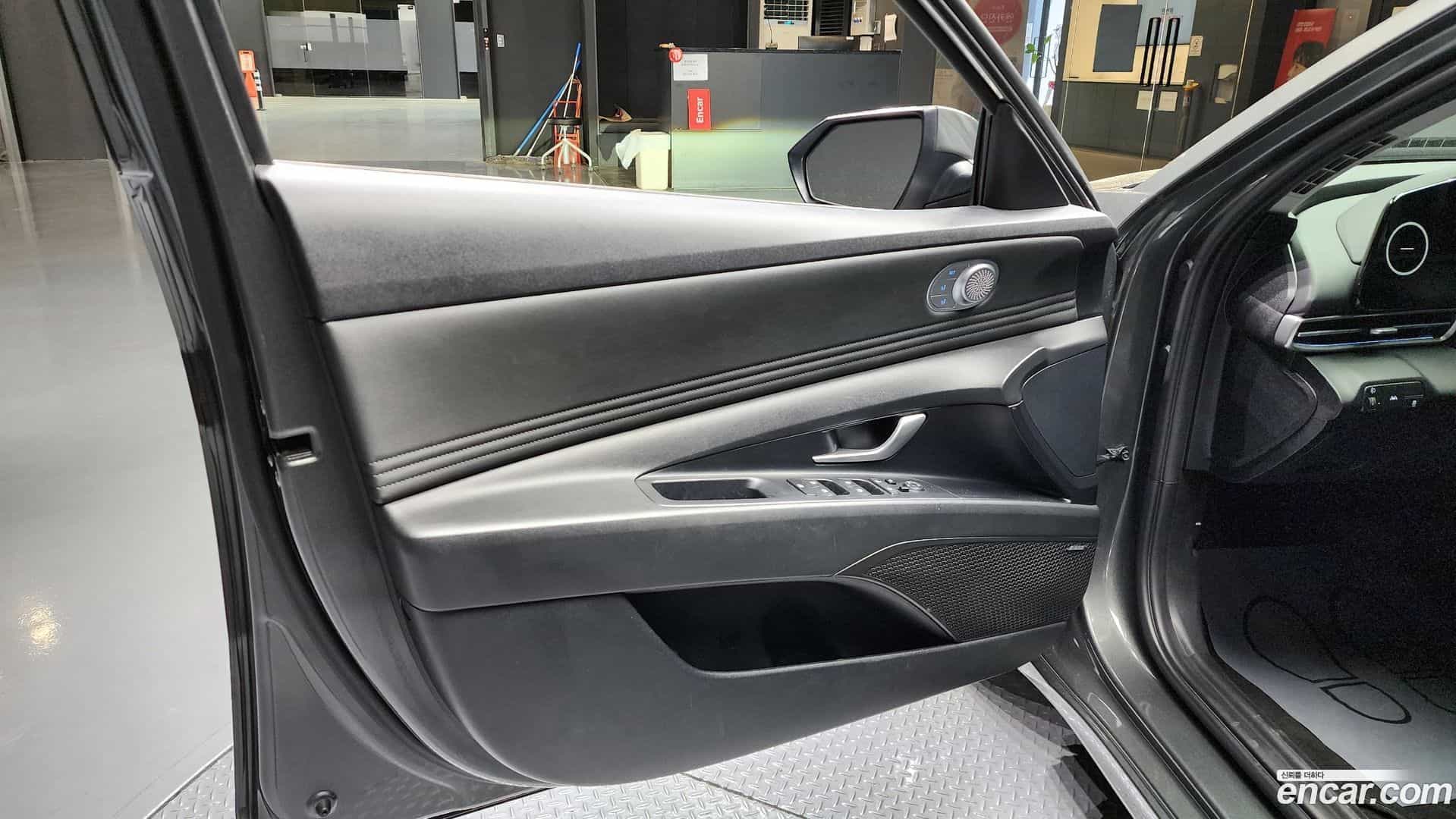 AVANTE Hyundai 2020.6-INNER-034
