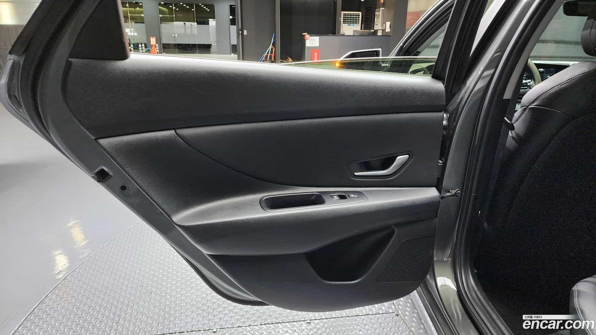 AVANTE Hyundai 2020.6-INNER-035