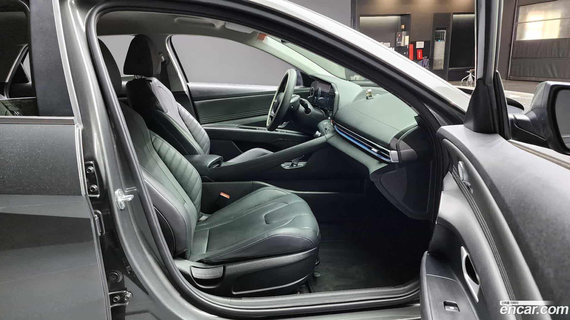 AVANTE Hyundai 2020.6-INNER-036