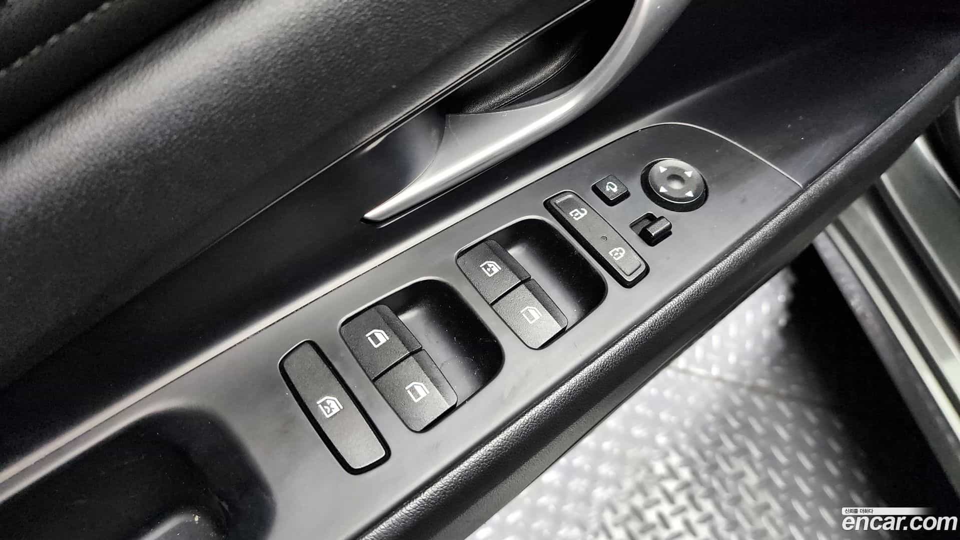 AVANTE Hyundai 2020.6-OPTION-043