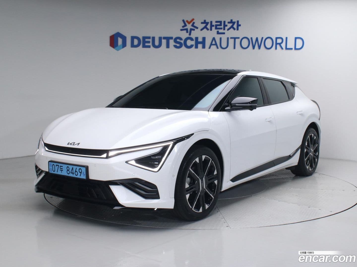 Main__Slider__Photo:EV6 Kia 2025.1-0