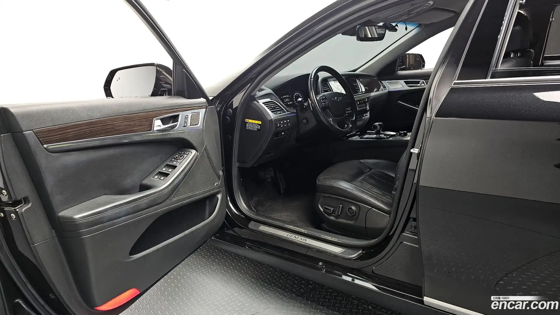 G80 Genesis 2019.0-INNER-010