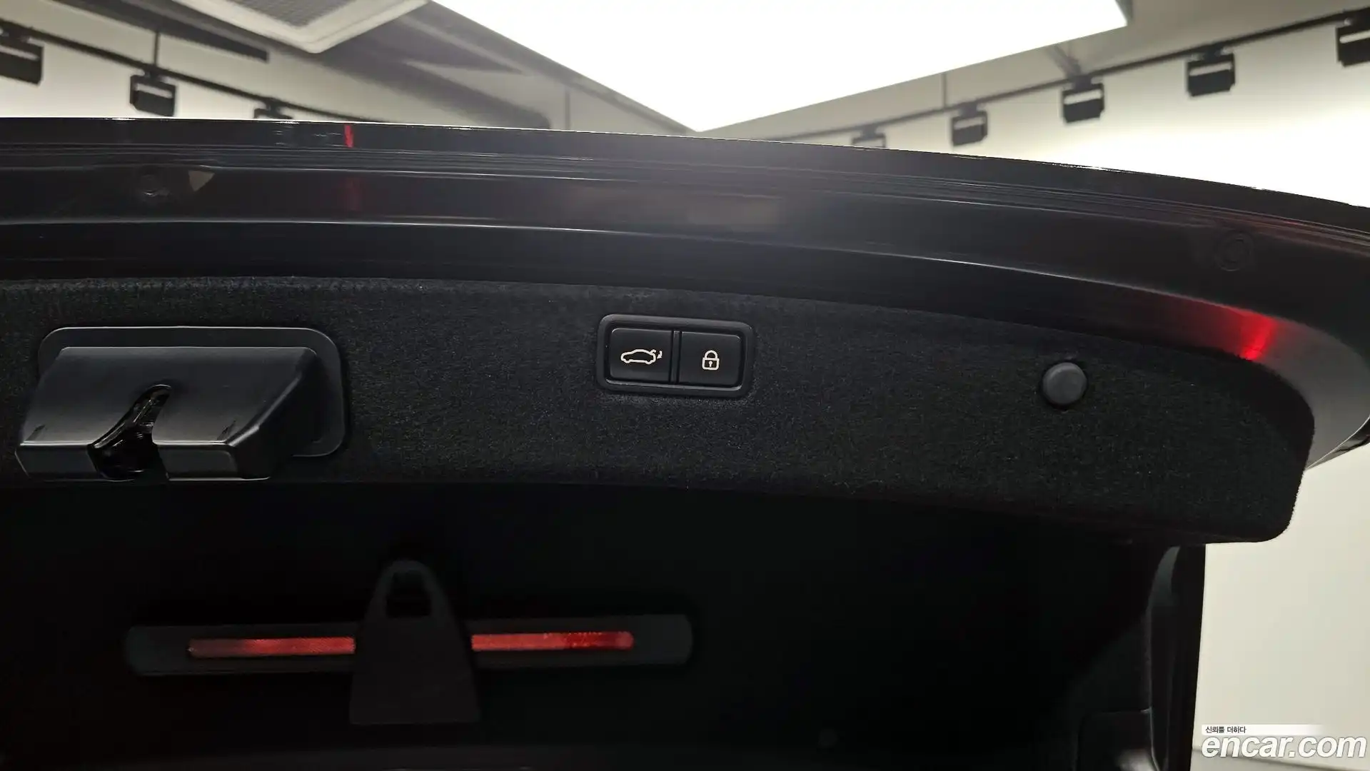 G80 Genesis 2019.0-OPTION-024