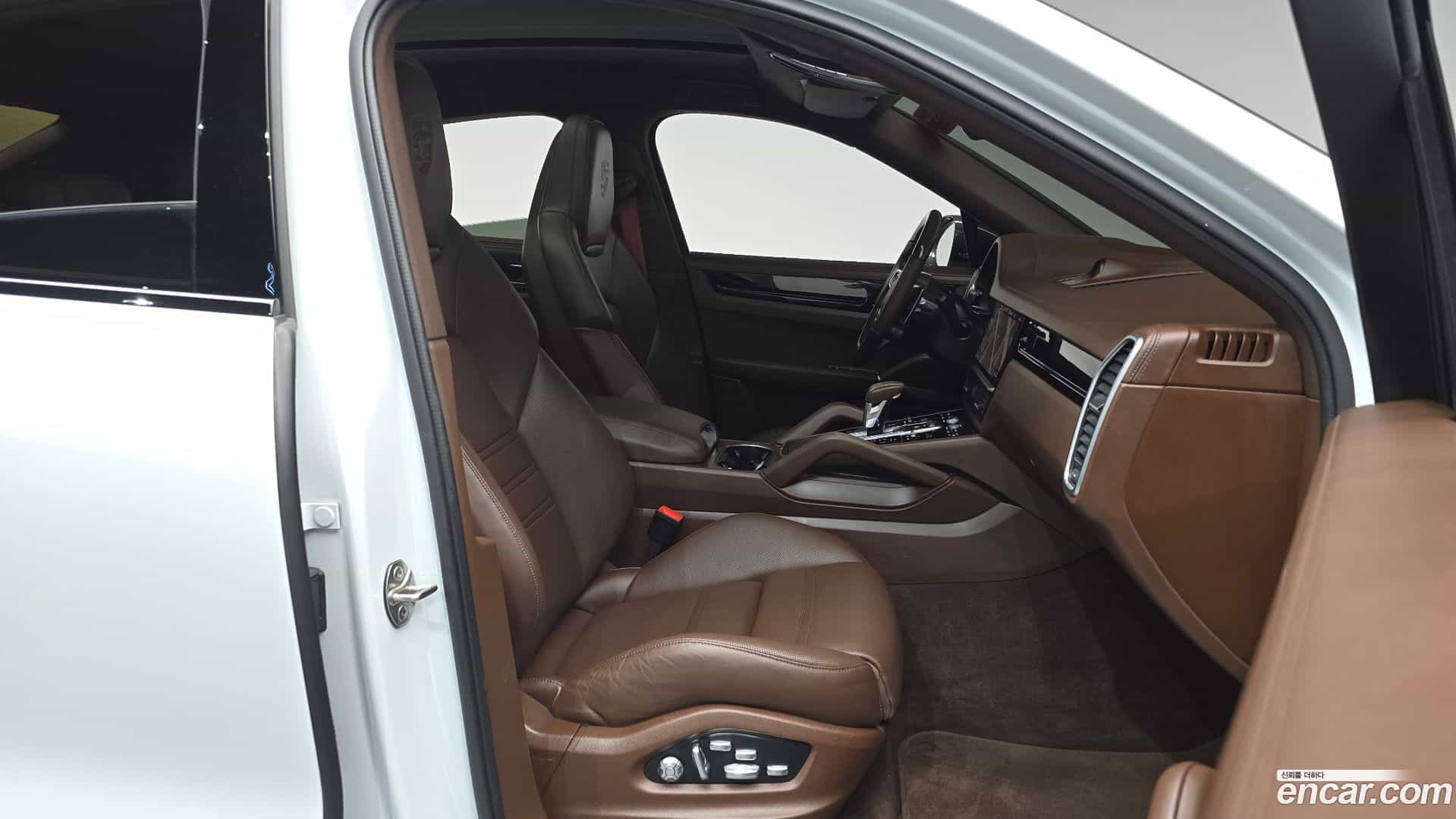 Cayenne Porsche 2021.2-OPTION-015