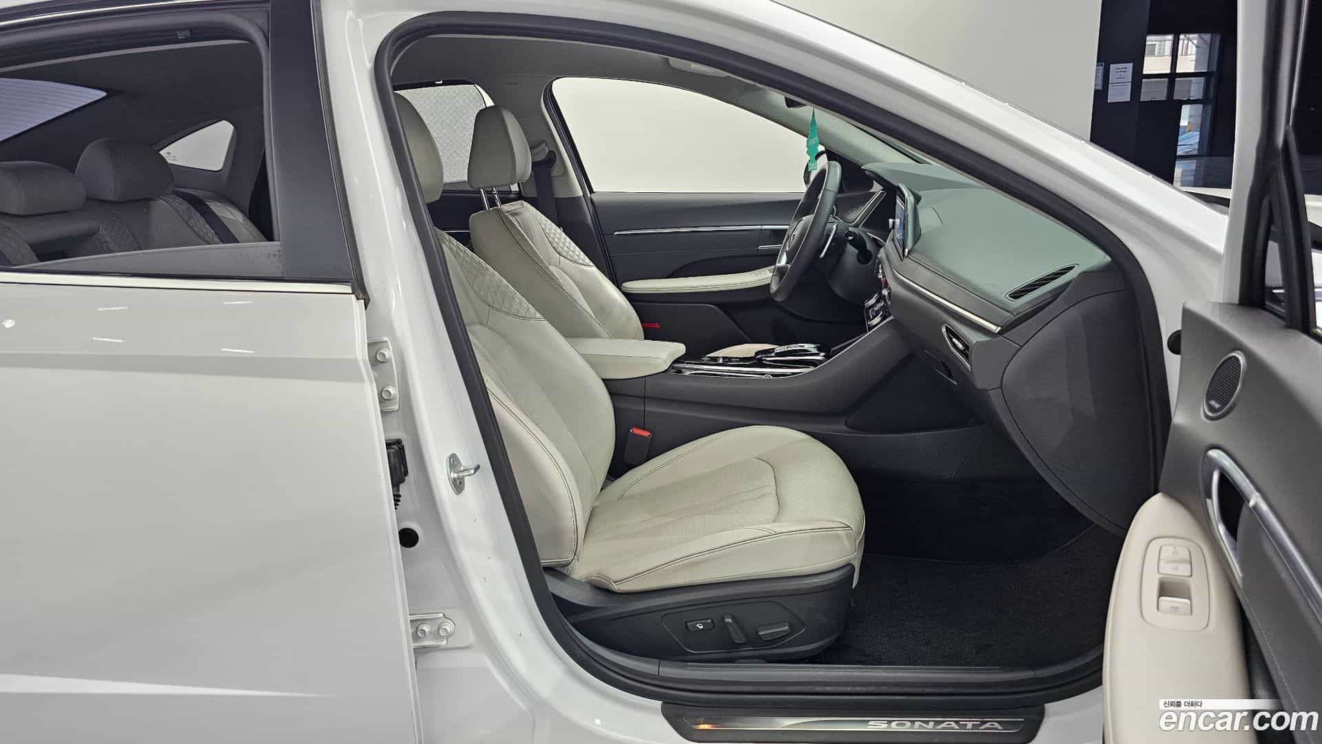 Sonata Hyundai 2019.8-OPTION-015