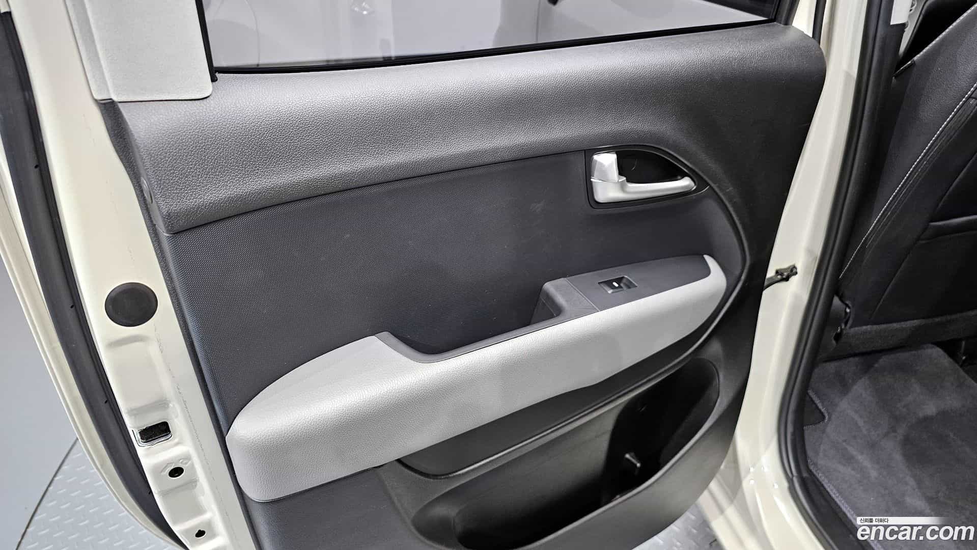 RAY Kia 2022.8-INNER-035