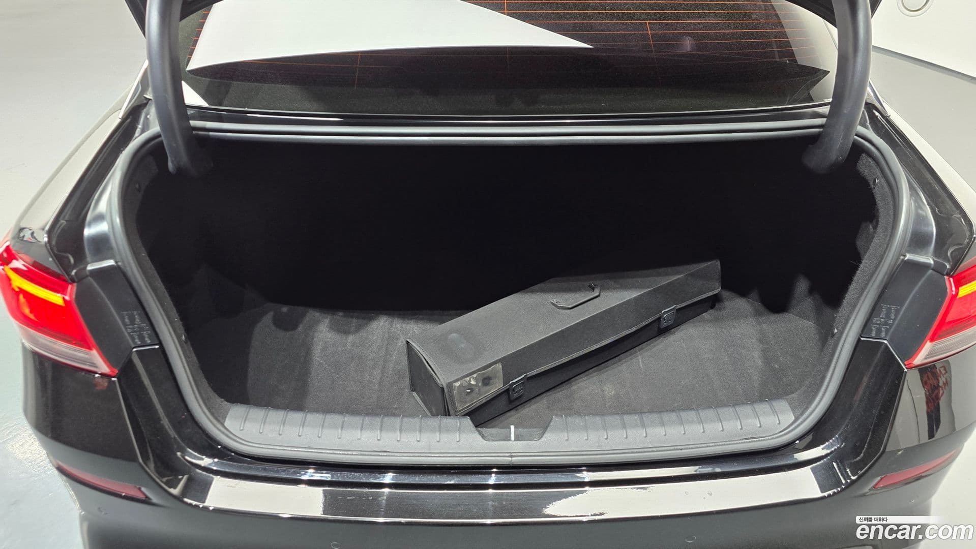Main__Slider__Photo:K5 Kia 2018.1-17
