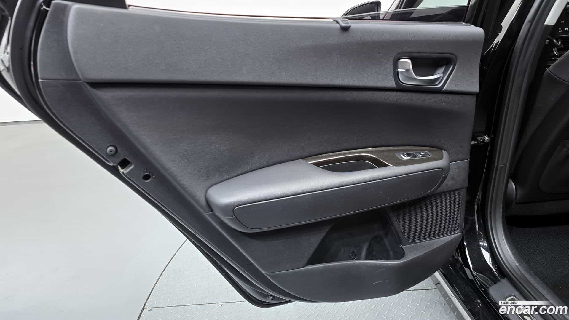 K5 Kia 2018.1-INNER-035