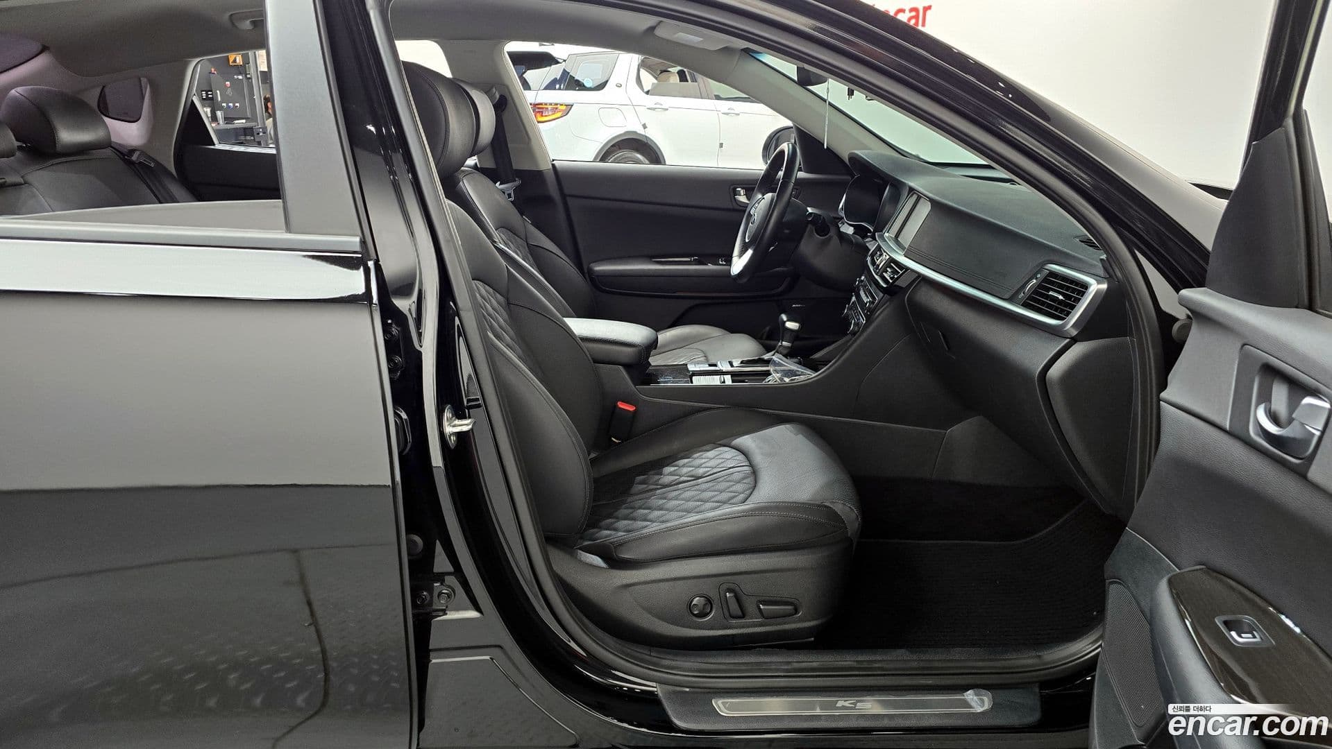 Main__Slider__Photo:K5 Kia 2018.1-25