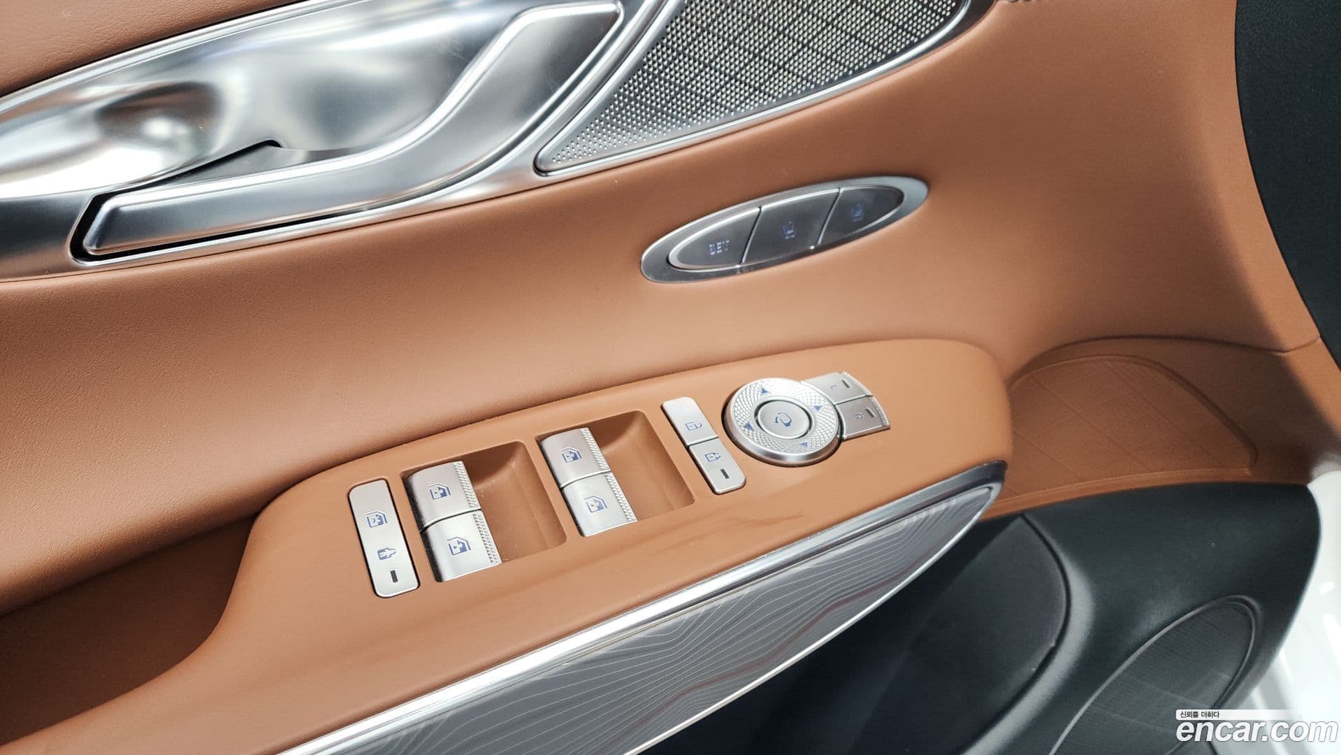 Main__Slider__Photo:GV70 Genesis 2023.5-37