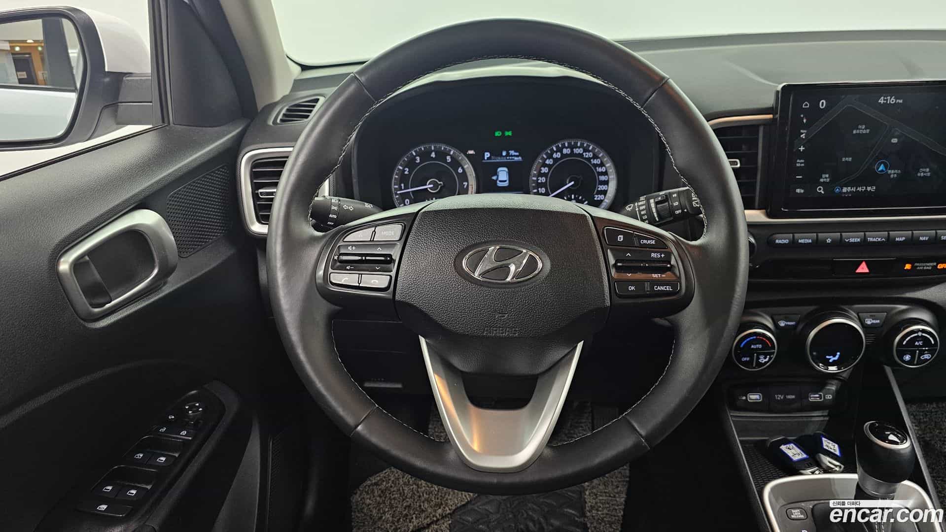 Venue Hyundai 2022.2-OPTION-017