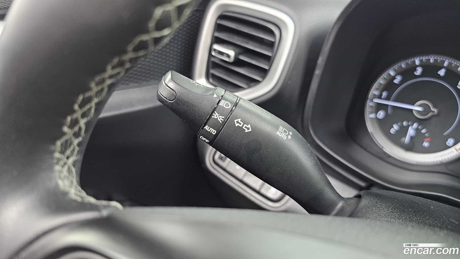 Venue Hyundai 2022.2-OPTION-040