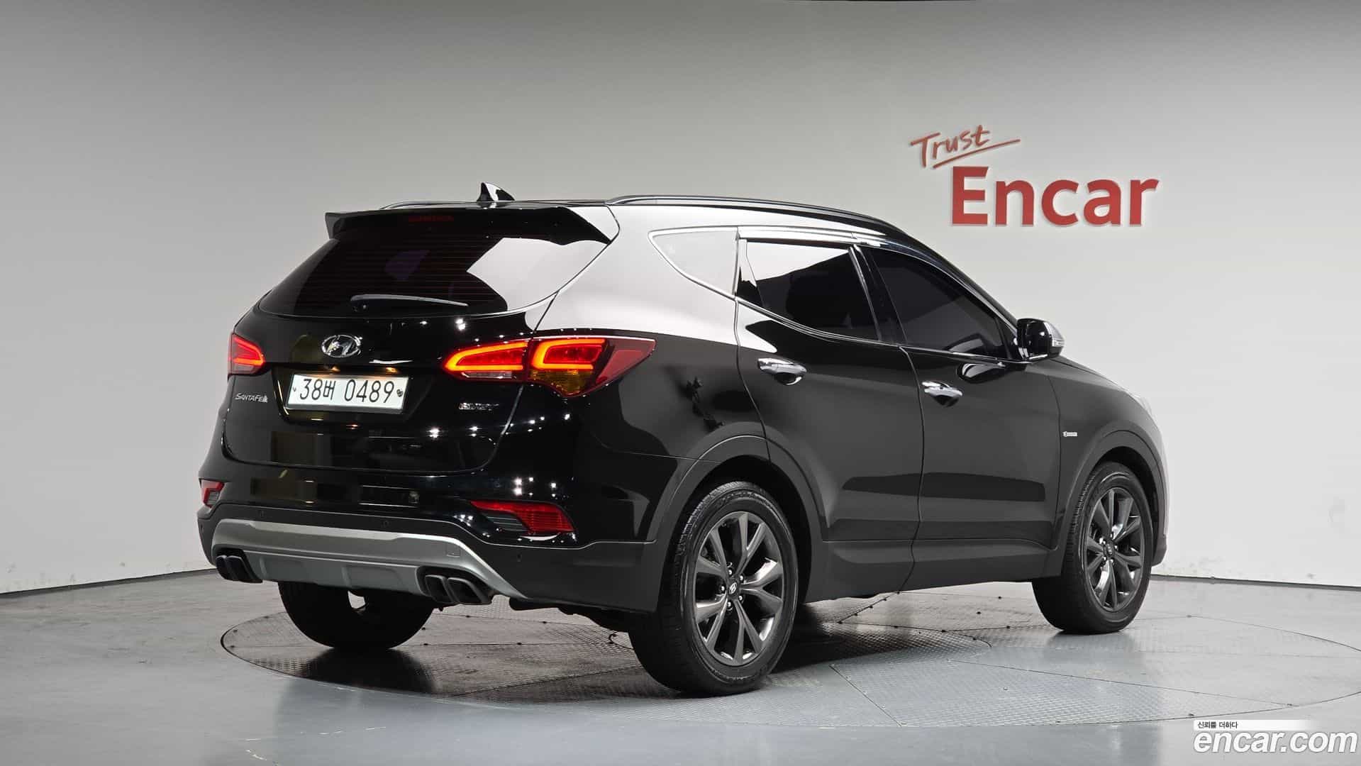 Santafe Hyundai 2016.8-OUTER-002