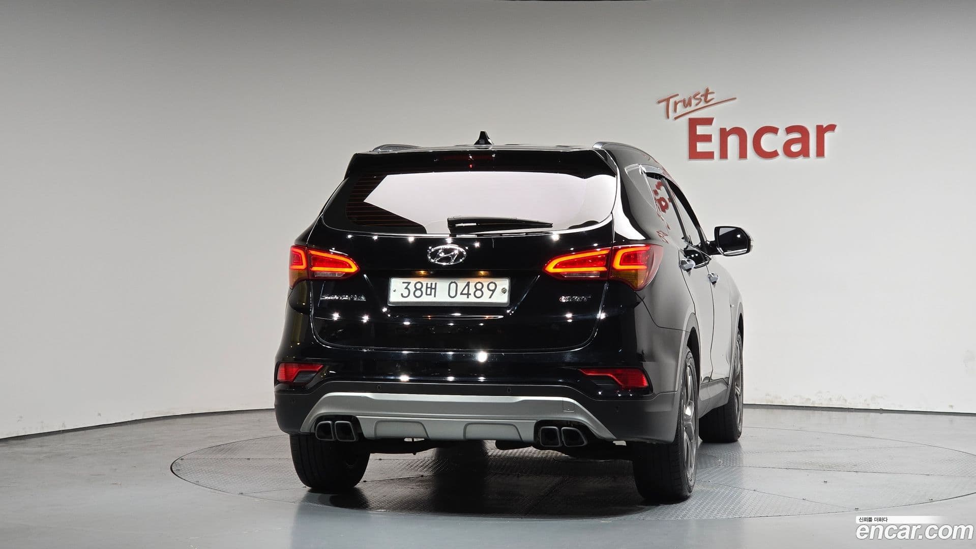 Main__Slider__Photo:Santafe Hyundai 2016.8-3