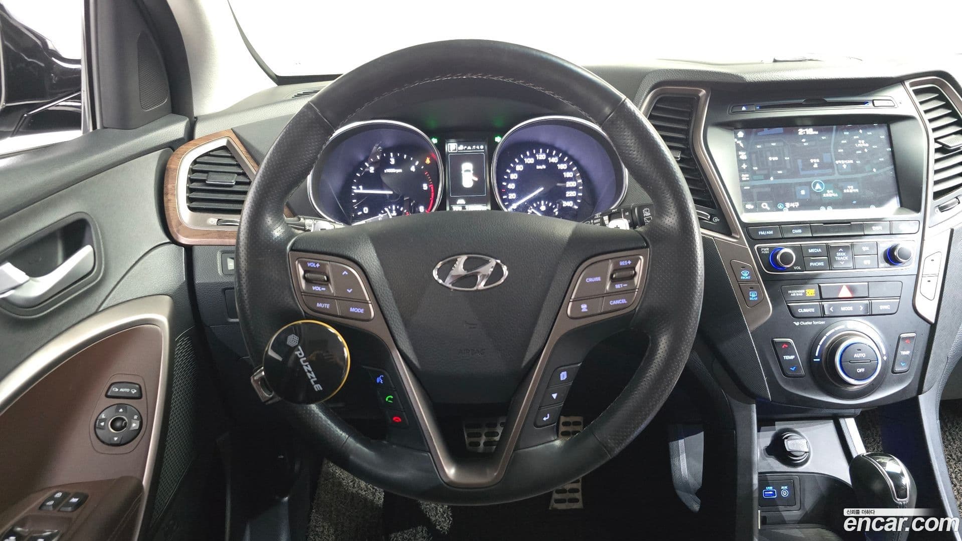 Main__Slider__Photo:Santafe Hyundai 2016.8-12
