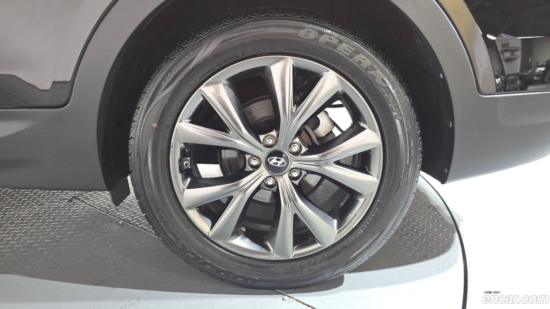 Main__Slider__Photo:Santafe Hyundai 2016.8-20