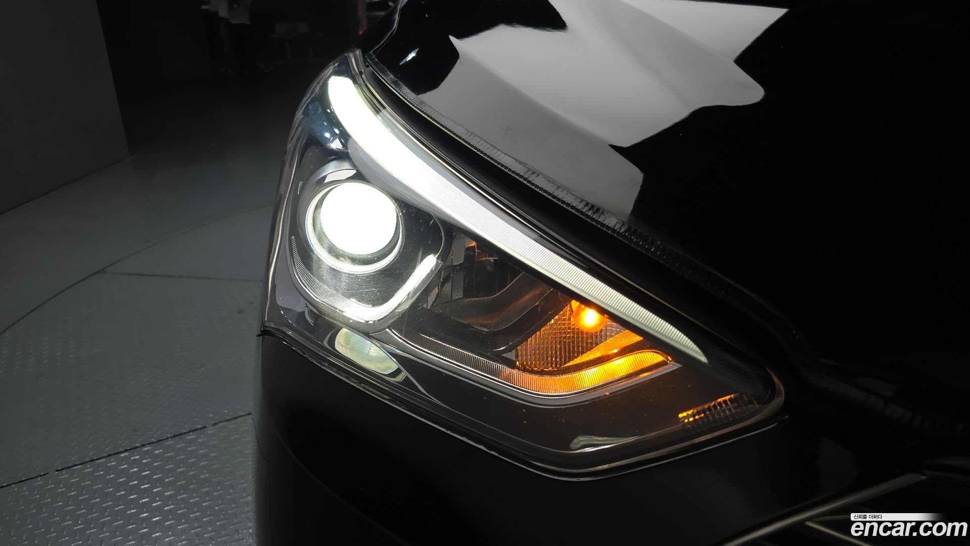 Main__Slider__Photo:Santafe Hyundai 2016.8-21