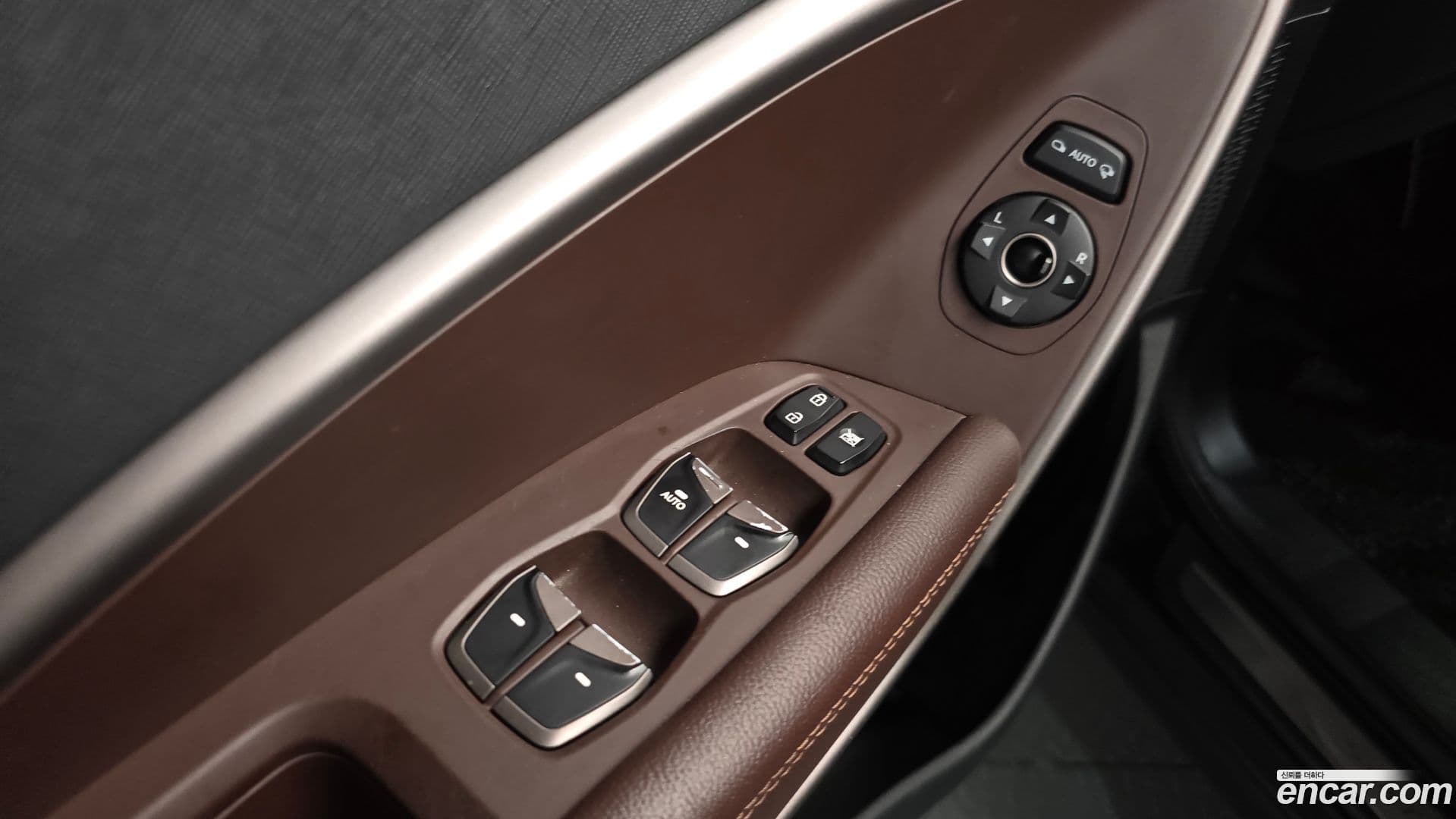 Main__Slider__Photo:Santafe Hyundai 2016.8-28