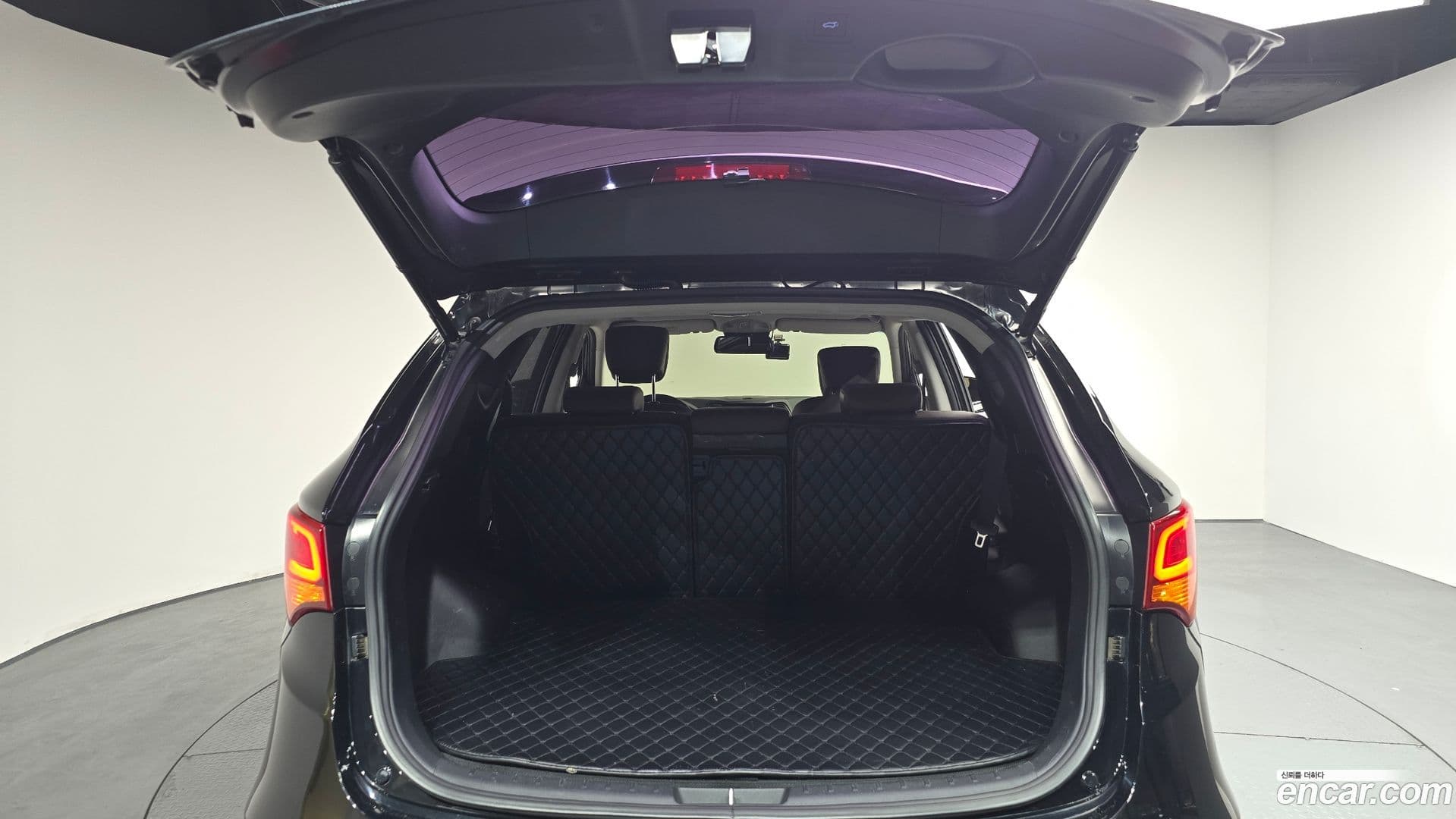 Main__Slider__Photo:Santafe Hyundai 2016.8-30