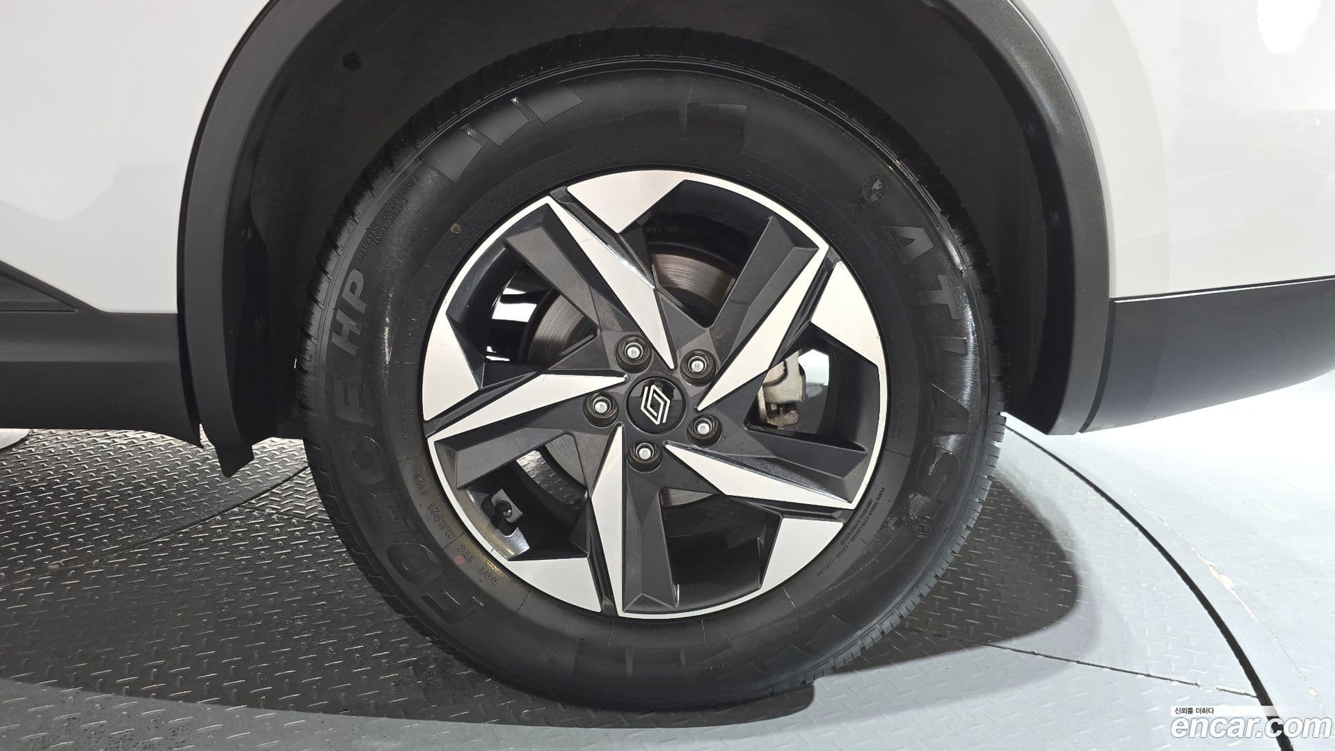 Main__Slider__Photo:QM6 Renault Korea 2024.6-20