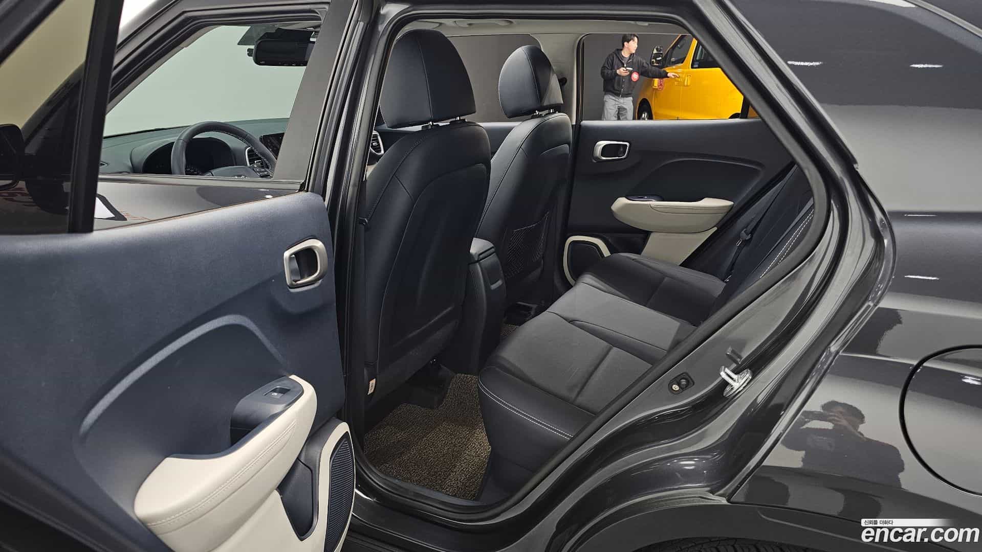 Venue Hyundai 2022.2-OPTION-016