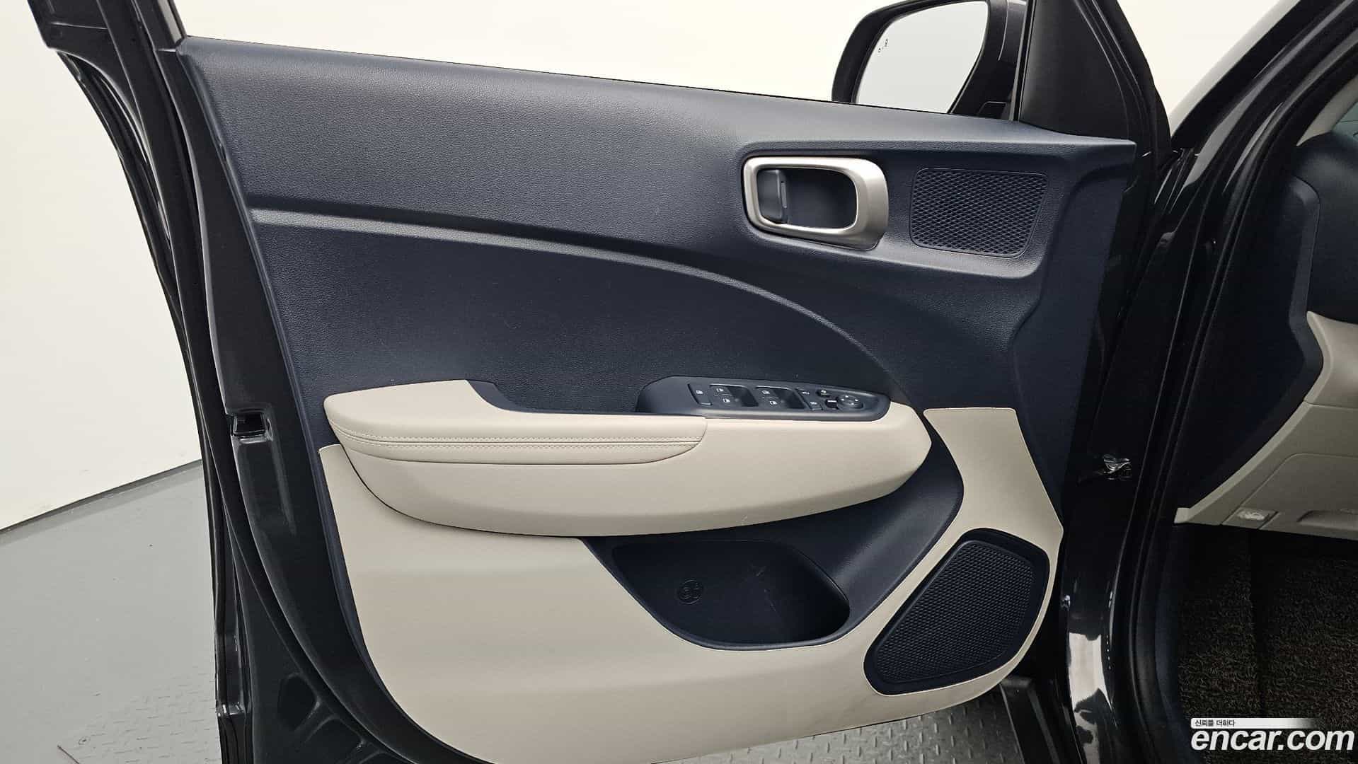 Venue Hyundai 2022.2-INNER-034