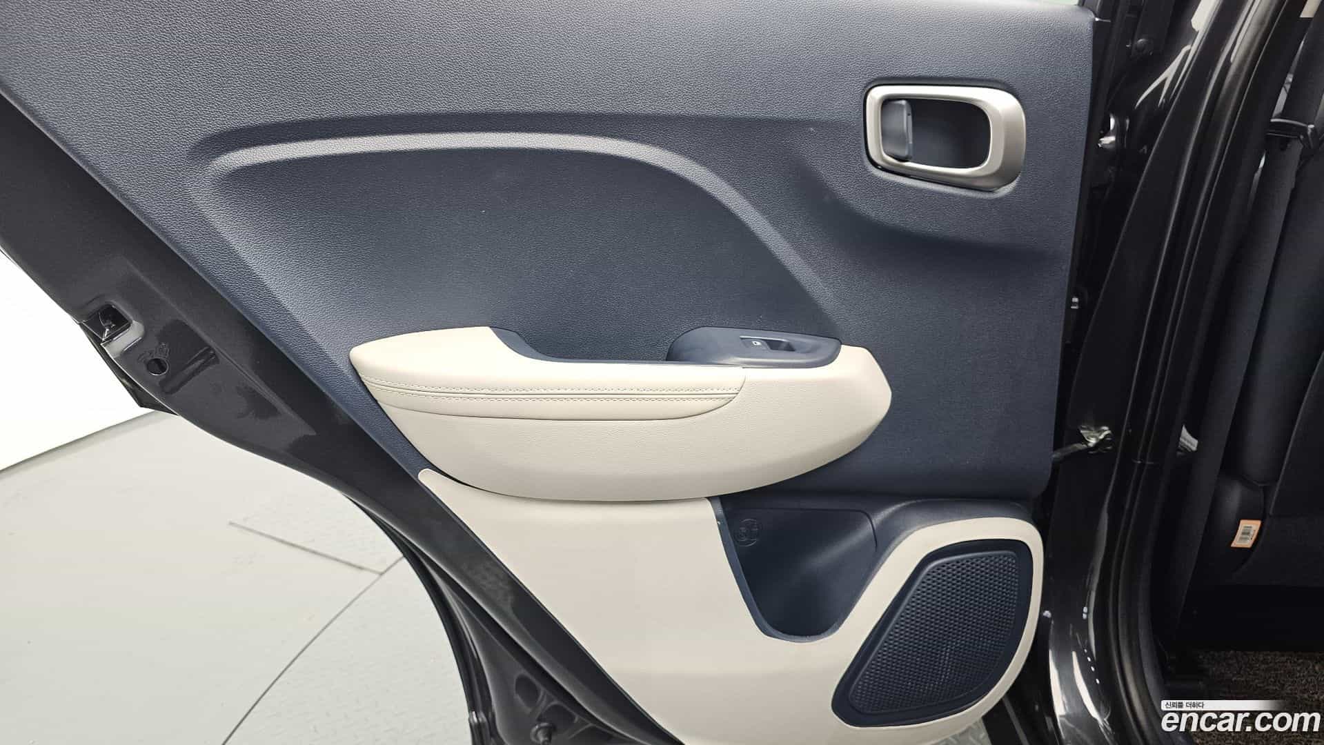 Venue Hyundai 2022.2-INNER-035