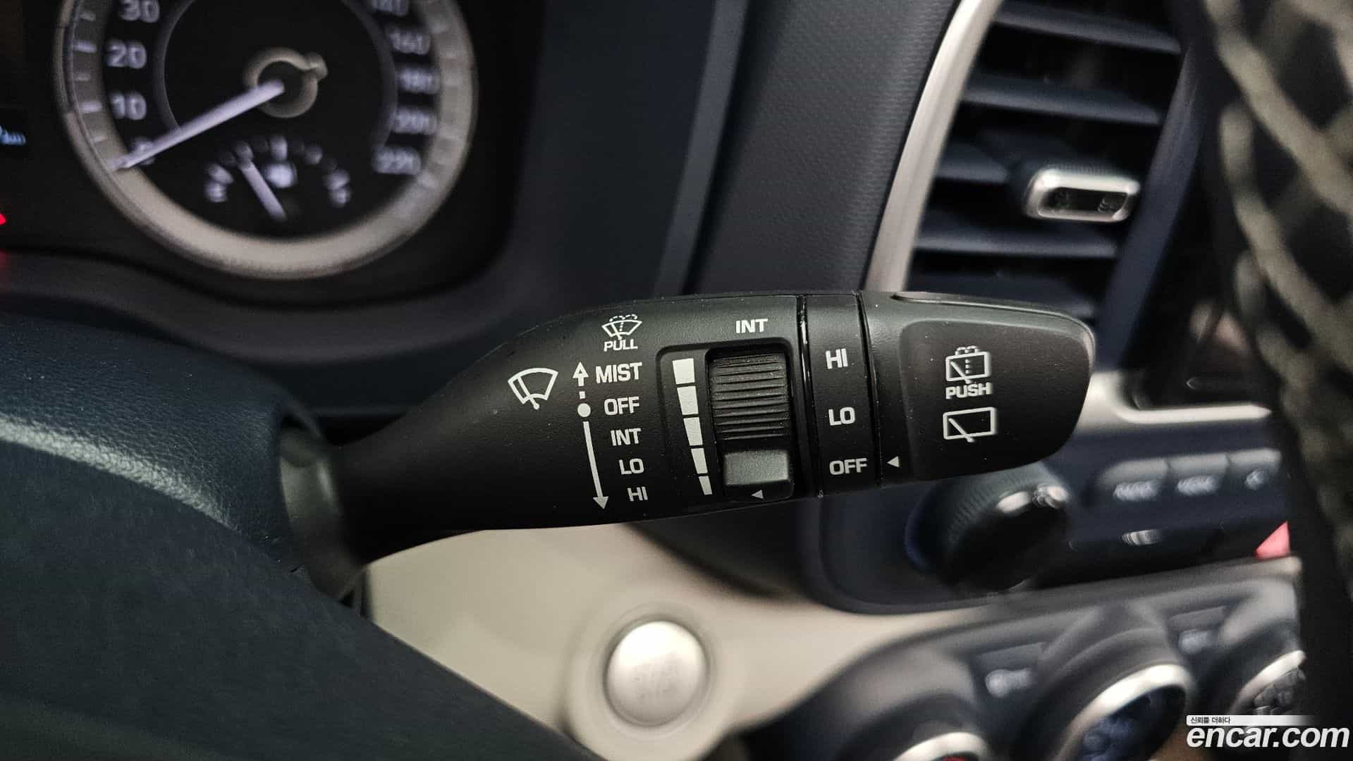 Venue Hyundai 2022.2-OPTION-042