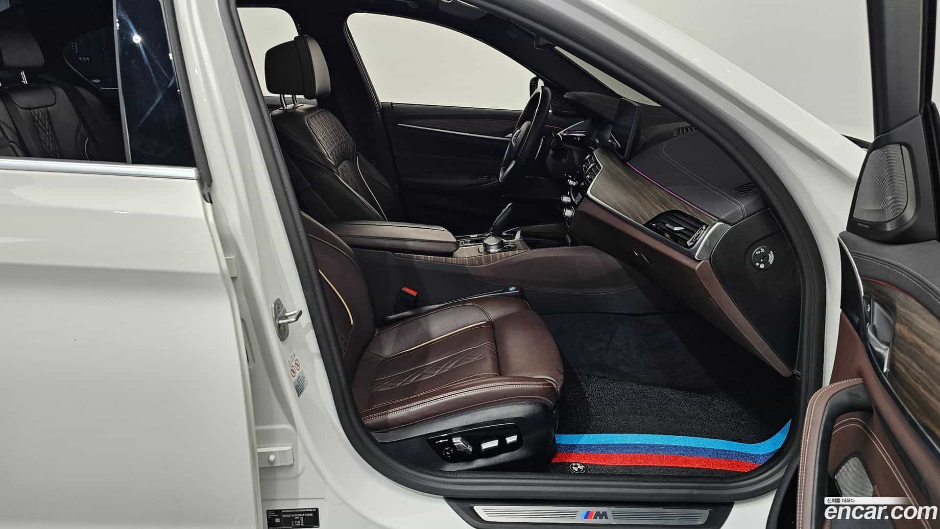 5-Series BMW 2021.0-INNER-036