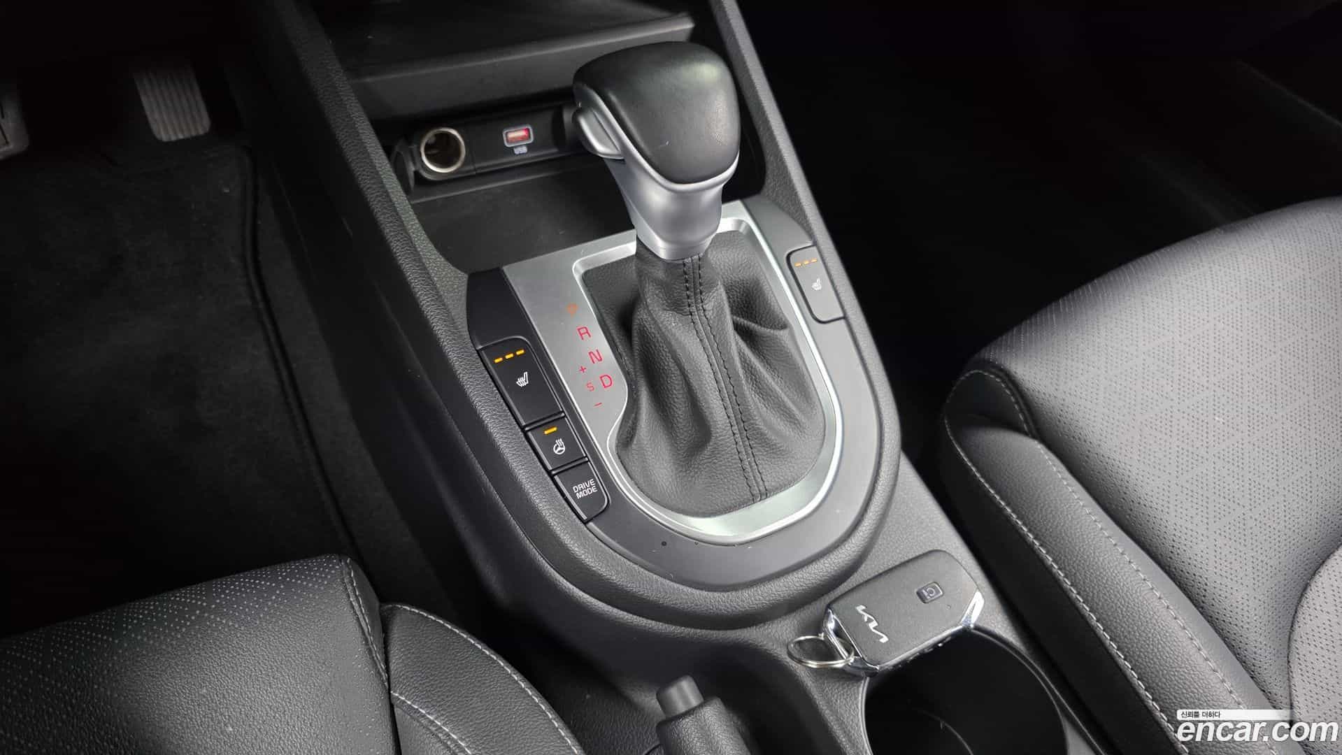 K3 Kia 2023.1-INNER-009