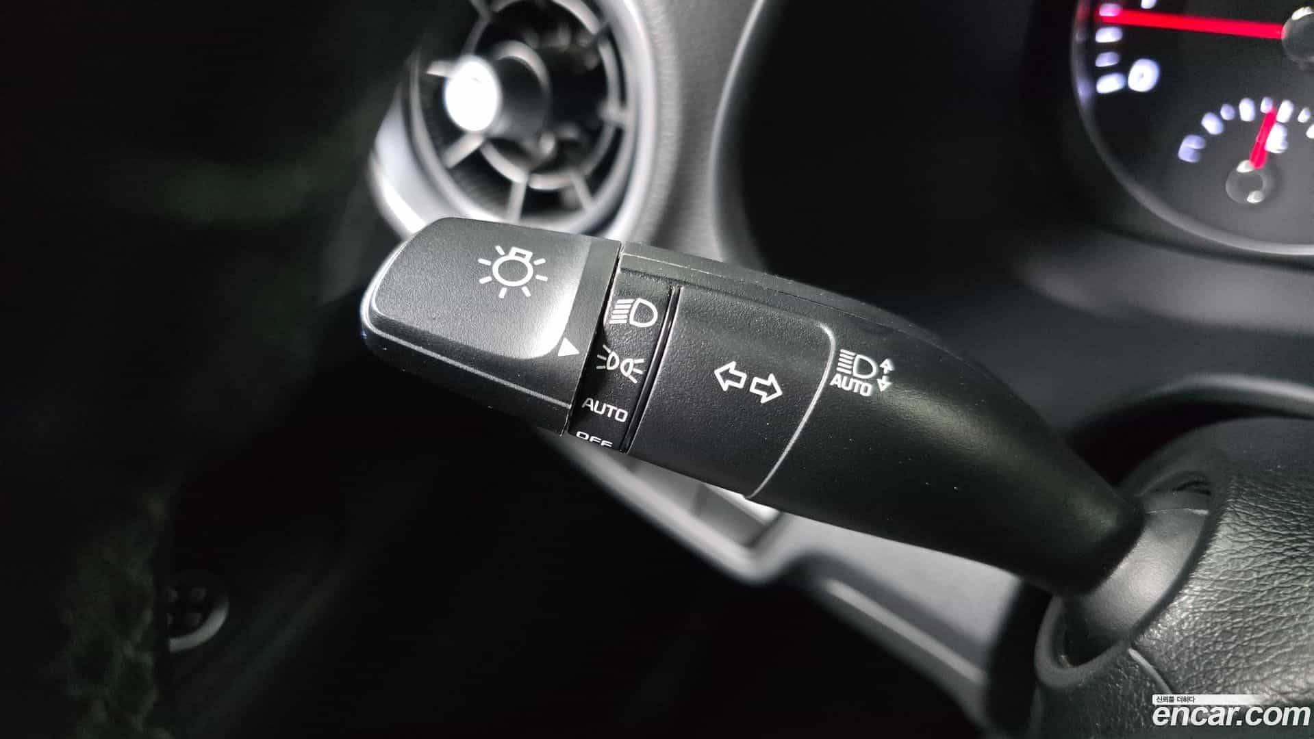 K3 Kia 2023.1-OPTION-043
